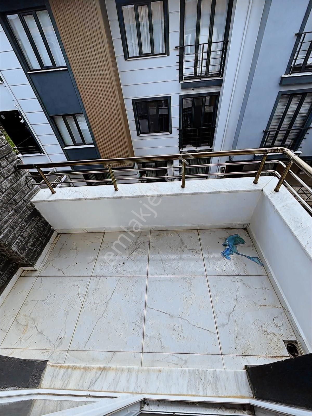 Prestijden Kemalpaşada Kapalı Mutfak Muhteşem 2+1 Daire - Görsel 9
