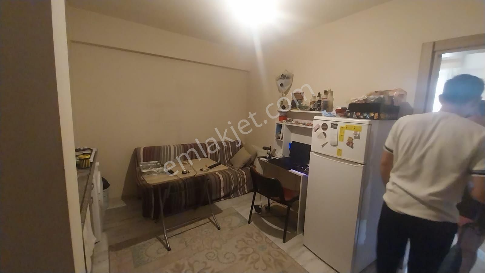 Uşak Merkez Ünalan Mahallesi 1+1 Satılık Apart - Görsel 3