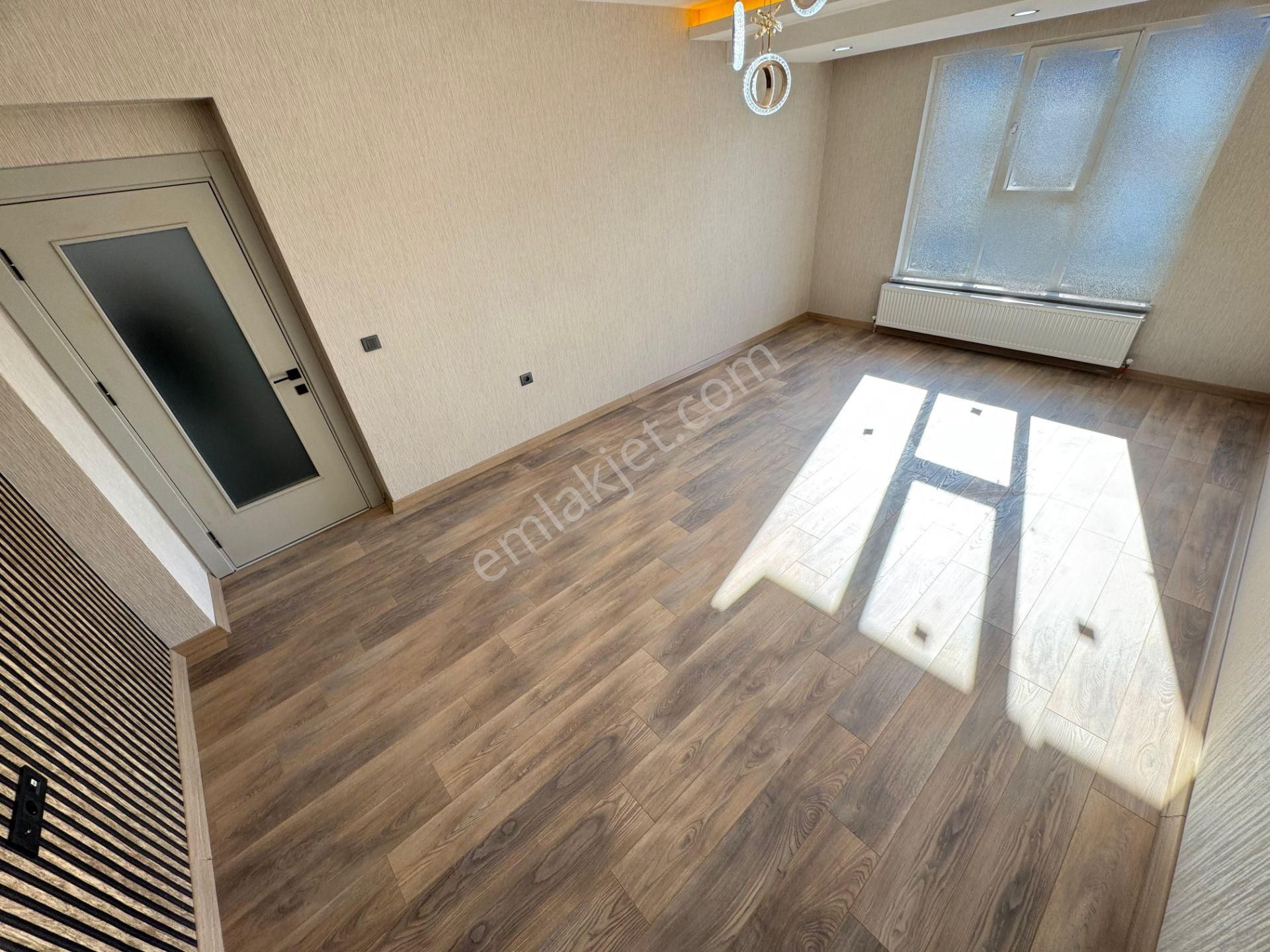 Yenikent 29 Ekim Mh.de Göz Kamaştırıcı İşçiliği İle Satılık 3+1 Daire - Görsel 12