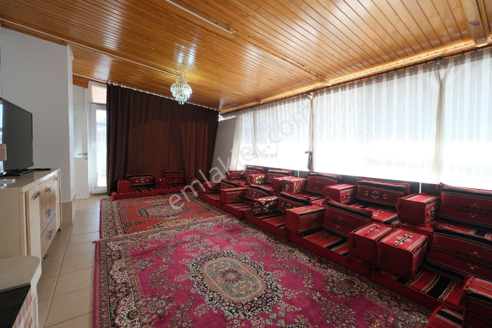 Liman’da Denize 650 Mt . 5+2 Şömineli . Full Eşyalı . Havuzlu . Kapalı Teraslı Özel Dubleks - Görsel 29