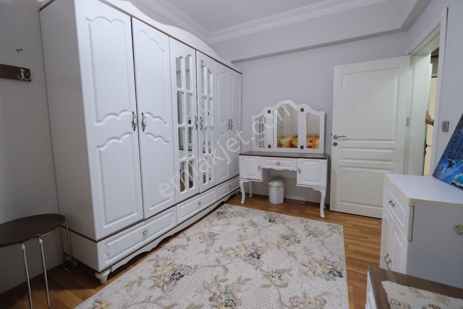 Liman’da Denize 650 Mt . 5+2 Şömineli . Full Eşyalı . Havuzlu . Kapalı Teraslı Özel Dubleks - Görsel 5