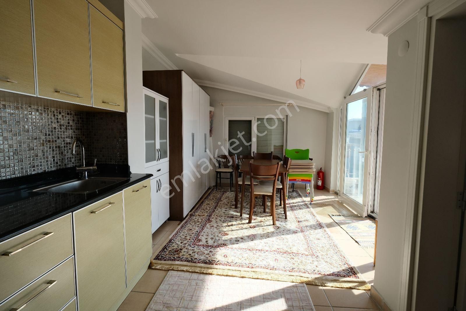 Liman’da Denize 650 Mt . 5+2 Şömineli . Full Eşyalı . Havuzlu . Kapalı Teraslı Özel Dubleks - Görsel 25