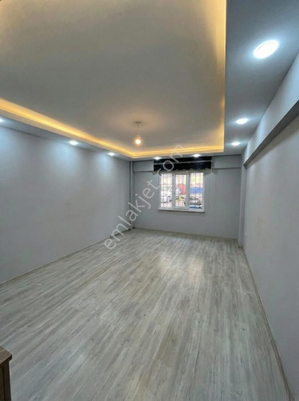 Özmecaz'dan İstiklal Mah. 2+1 Balkonlu Fırsat Home Office