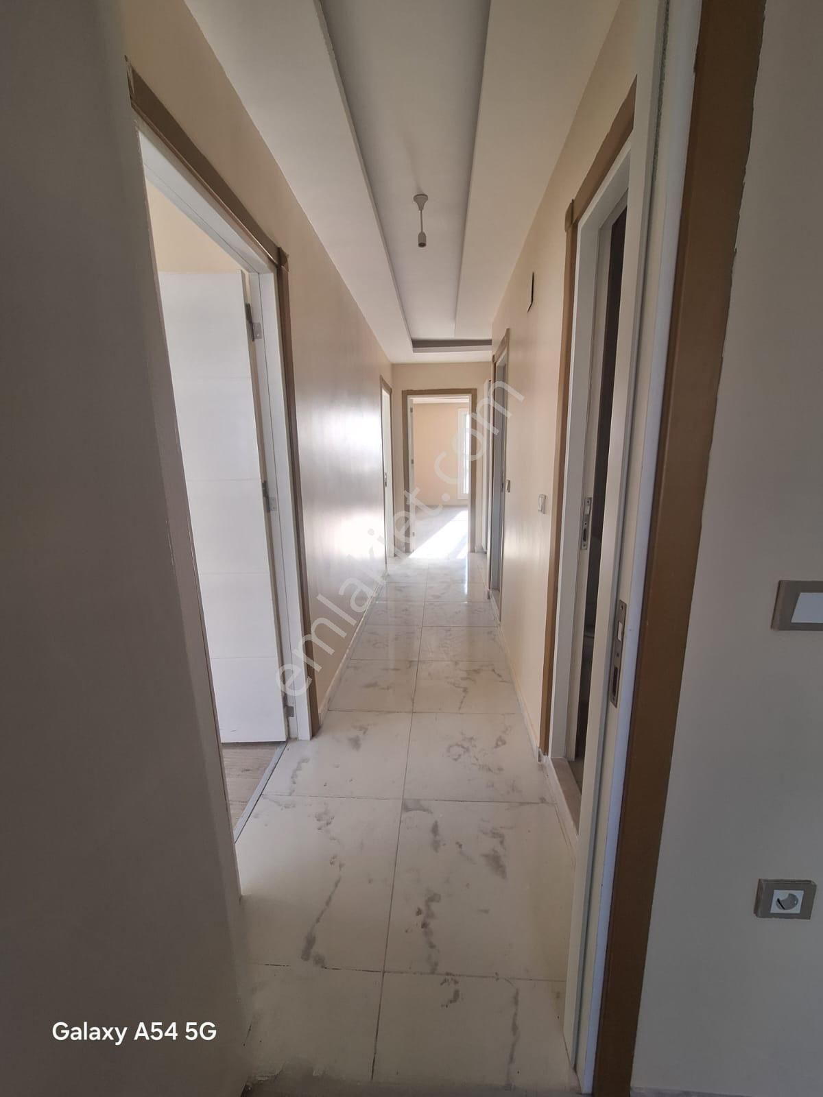 Adana Sarıçamda Çarkıparede 3+1 Açık Mutfak Kiralık Caddye Yakın Fırsat Daire - Görsel 6