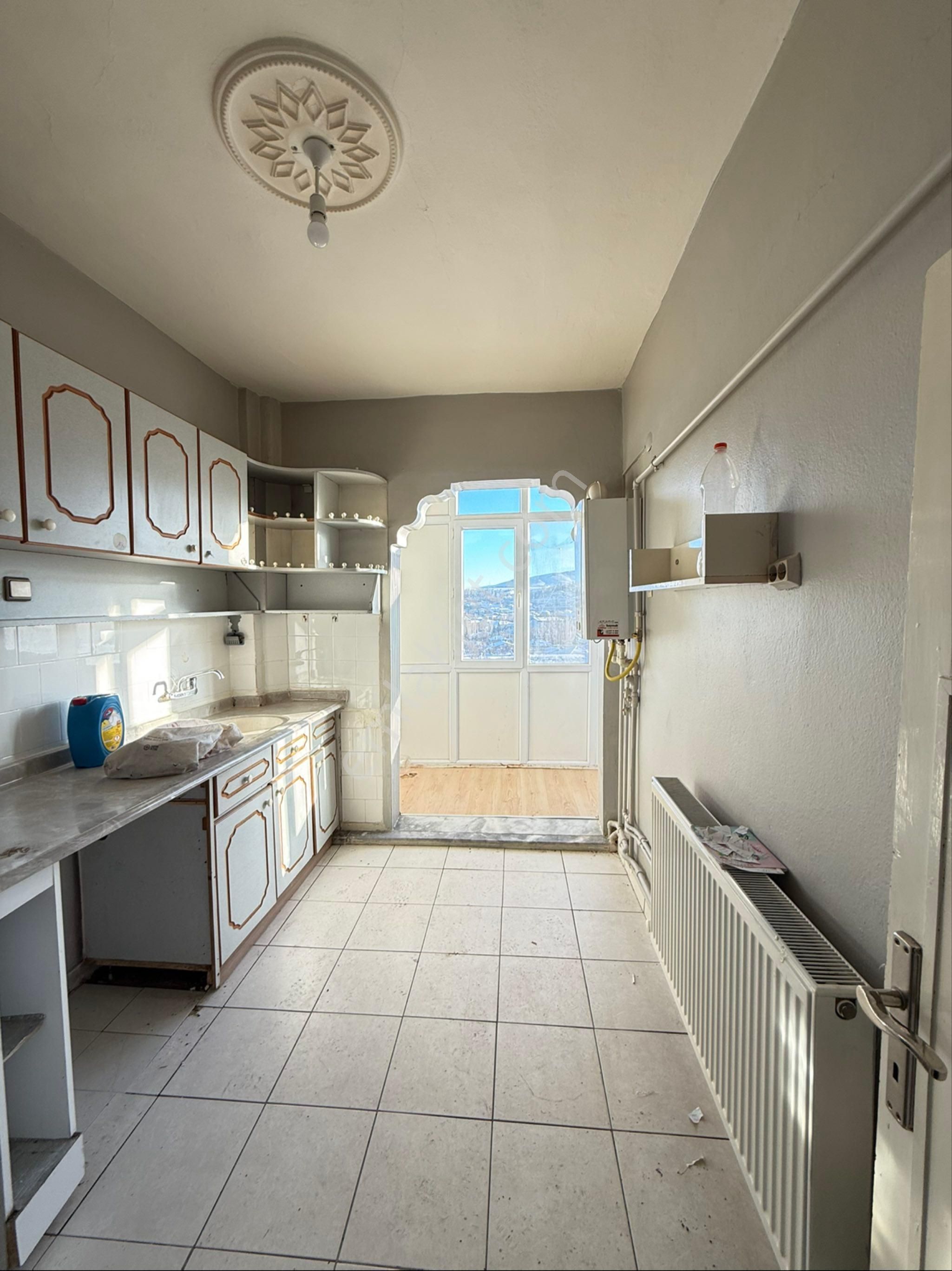 Bünyan Cumhuriyet Mahallesinde Kombili Güney Cepheli Daire - Görsel 22