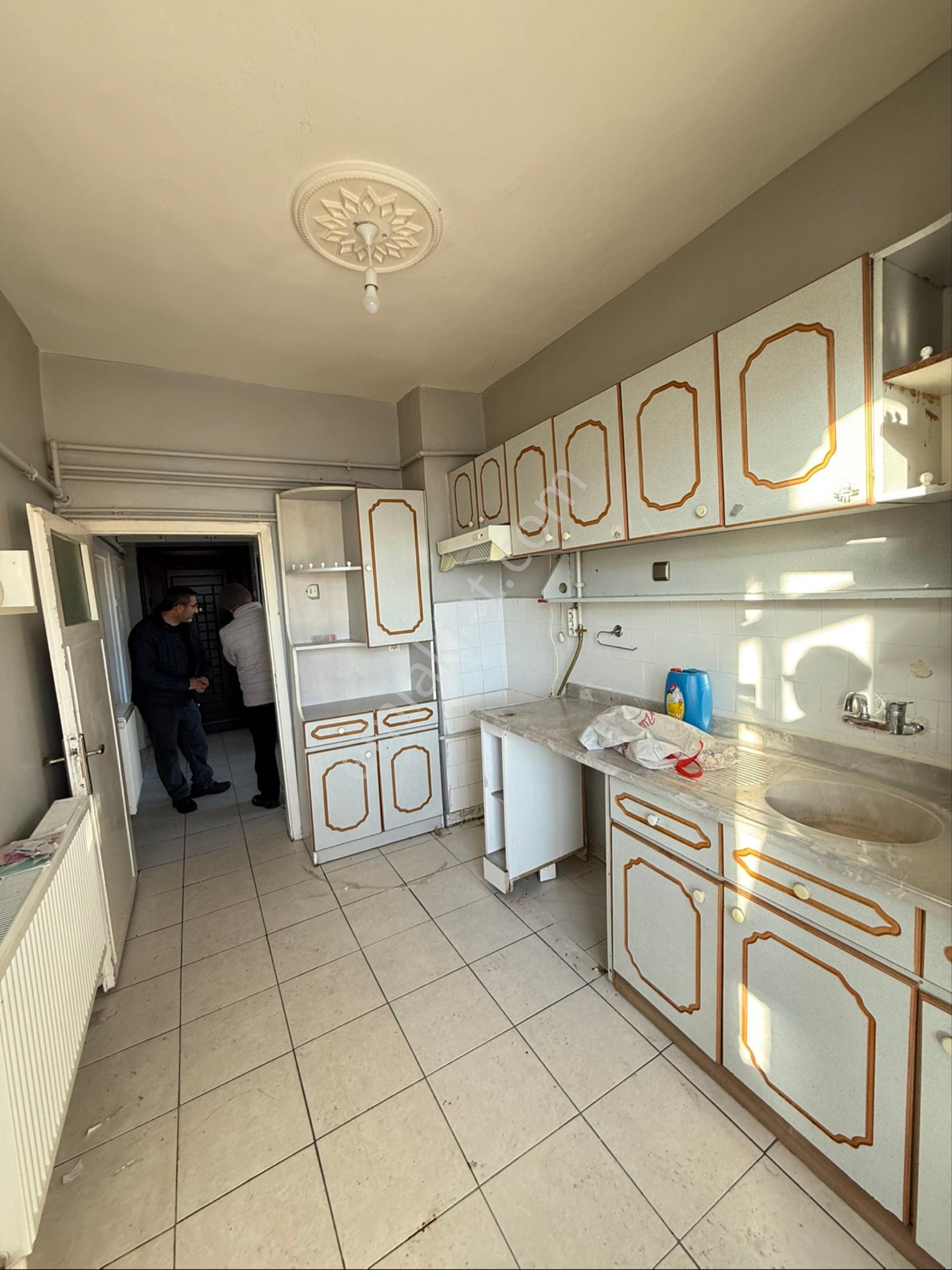 Bünyan Cumhuriyet Mahallesinde Kombili Güney Cepheli Daire - Görsel 26