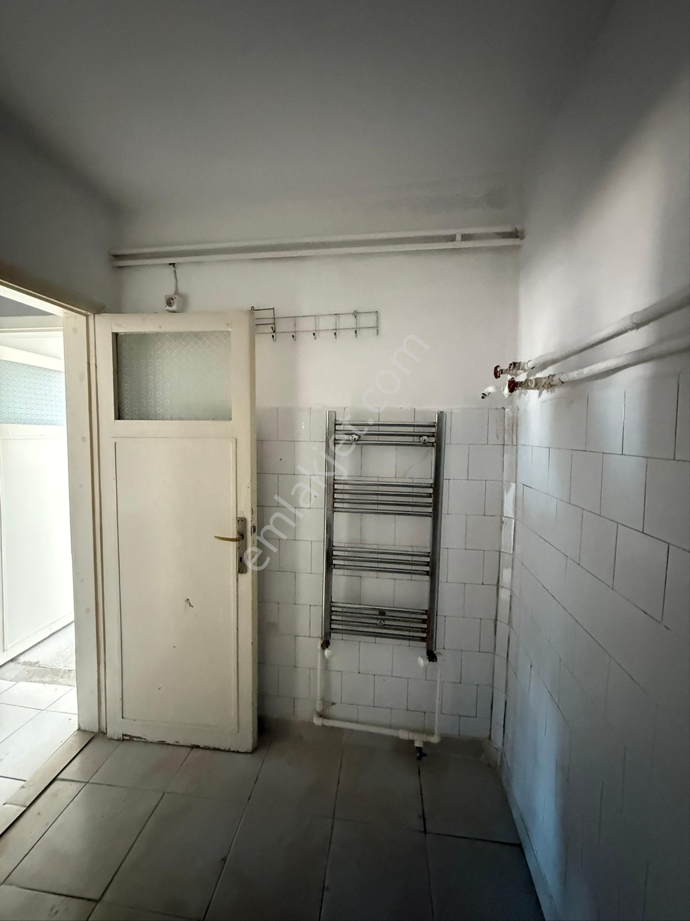 Bünyan Cumhuriyet Mahallesinde Kombili Güney Cepheli Daire - Görsel 15