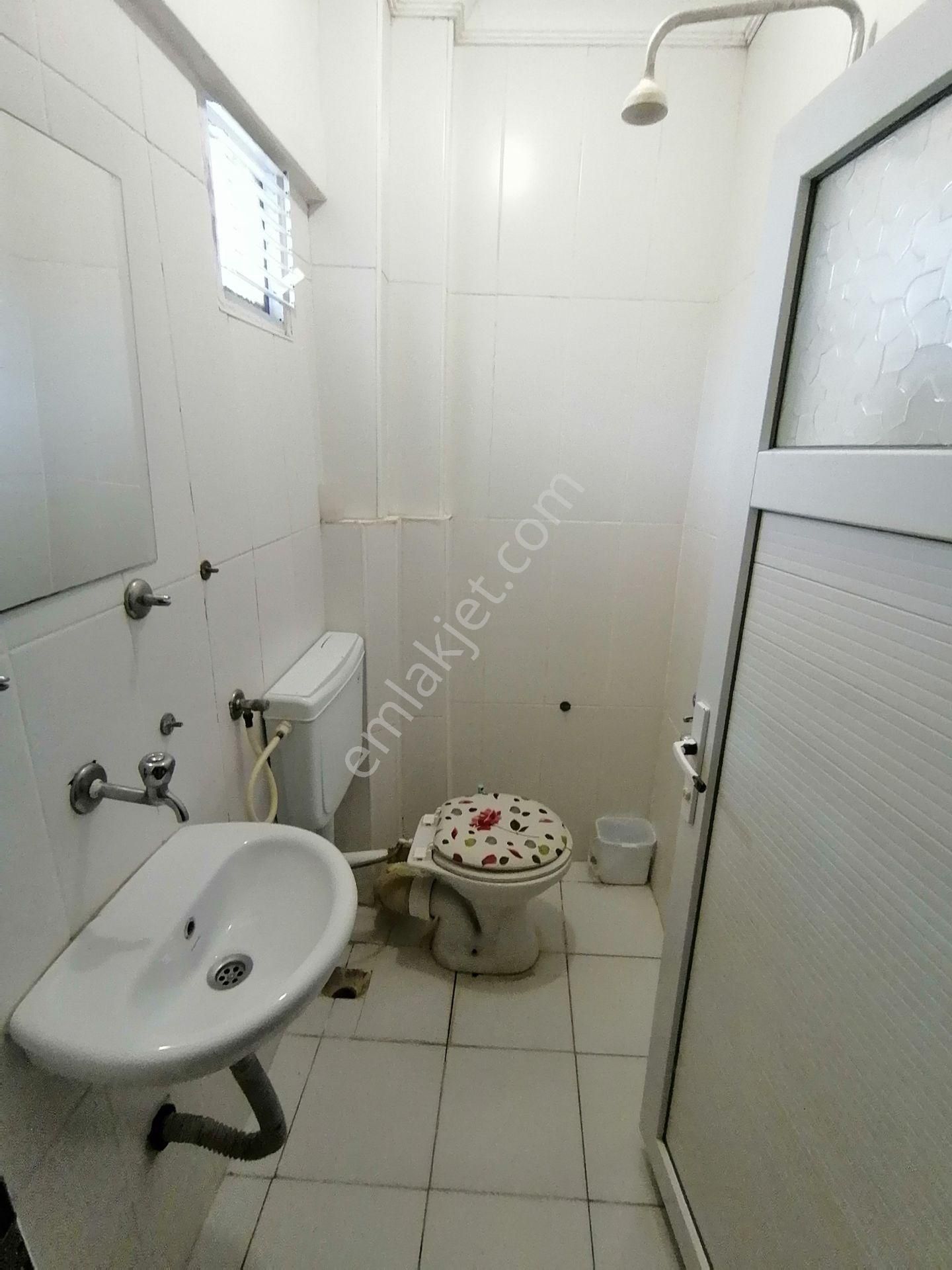 Kısa Dönem..aylık Oda Kiralama...çınarcık Merkezde / Wifi / Doğalgazlı / 24 Saat Sıcak Su - Görsel 18