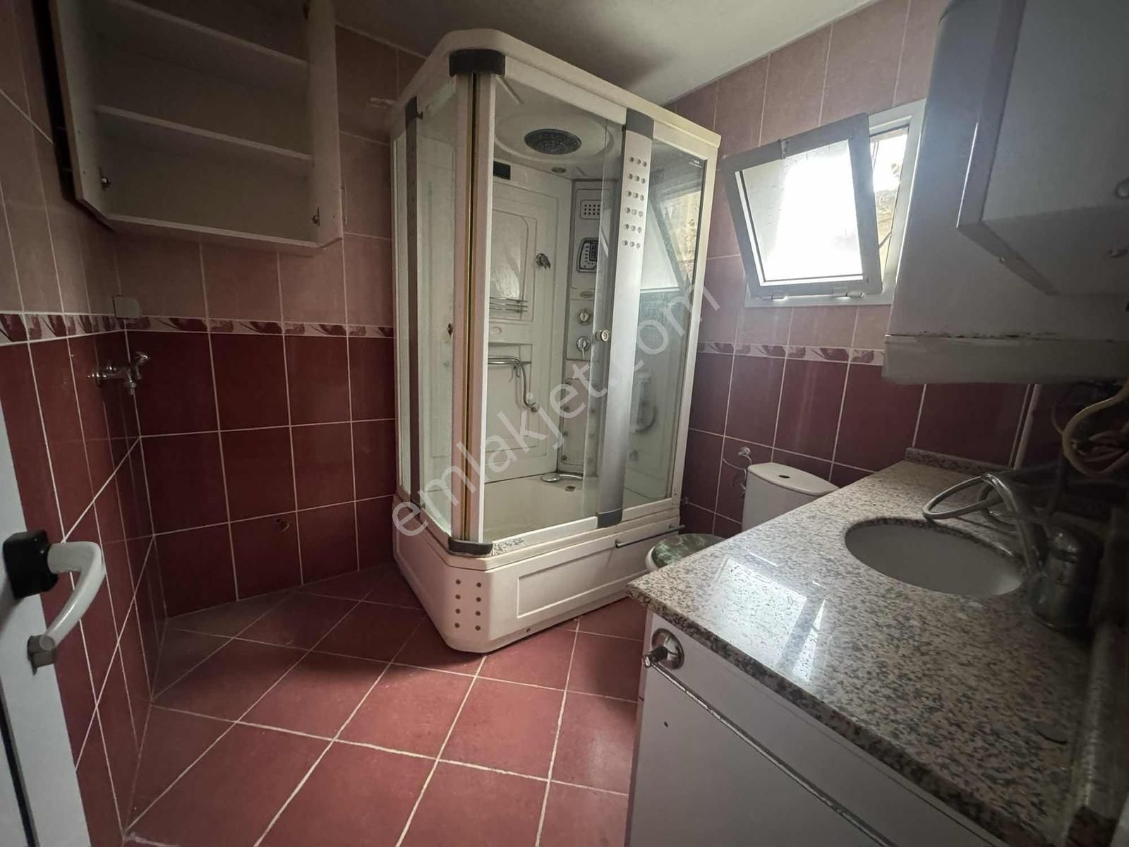 Bornova Yeşilova Mahallesinde 2+1 Kiralık Daire - Görsel 14