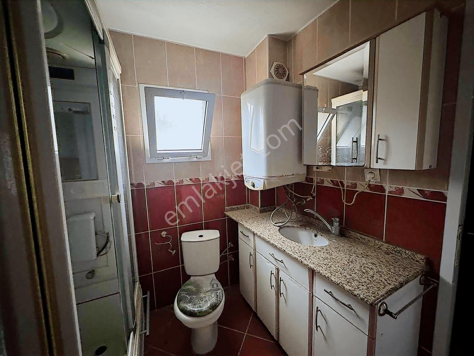 Bornova Yeşilova Mahallesinde 2+1 Kiralık Daire - Görsel 6