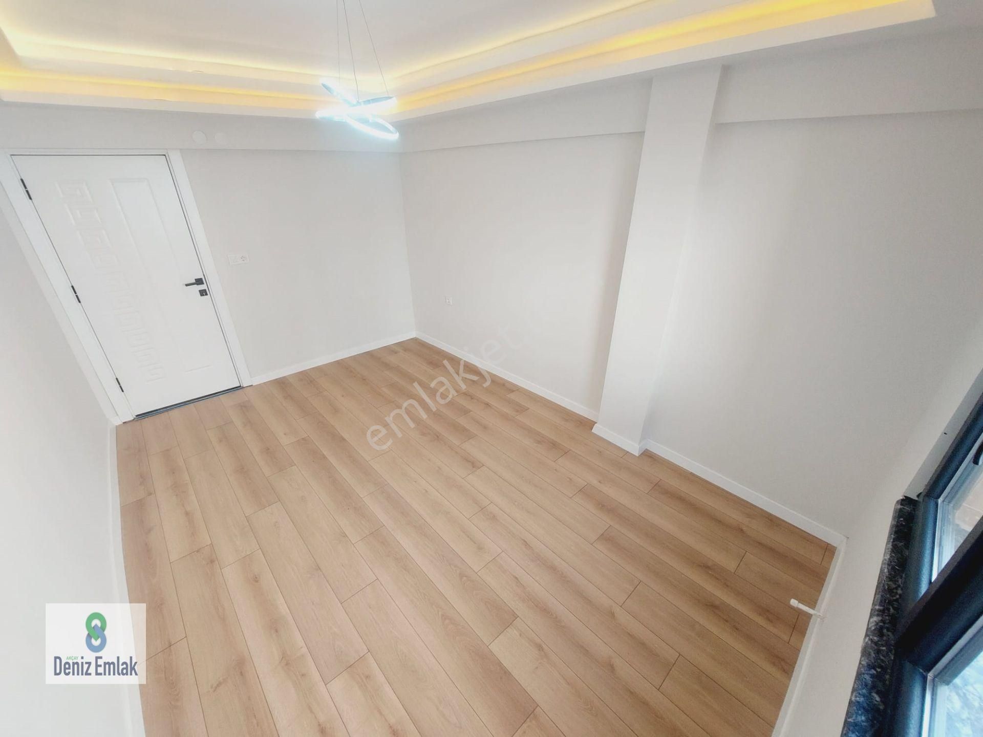Denizden Akçay Sarıkızda Öncephe Komple Tadilatlı Satılık 2+1 Daire. - Görsel 16