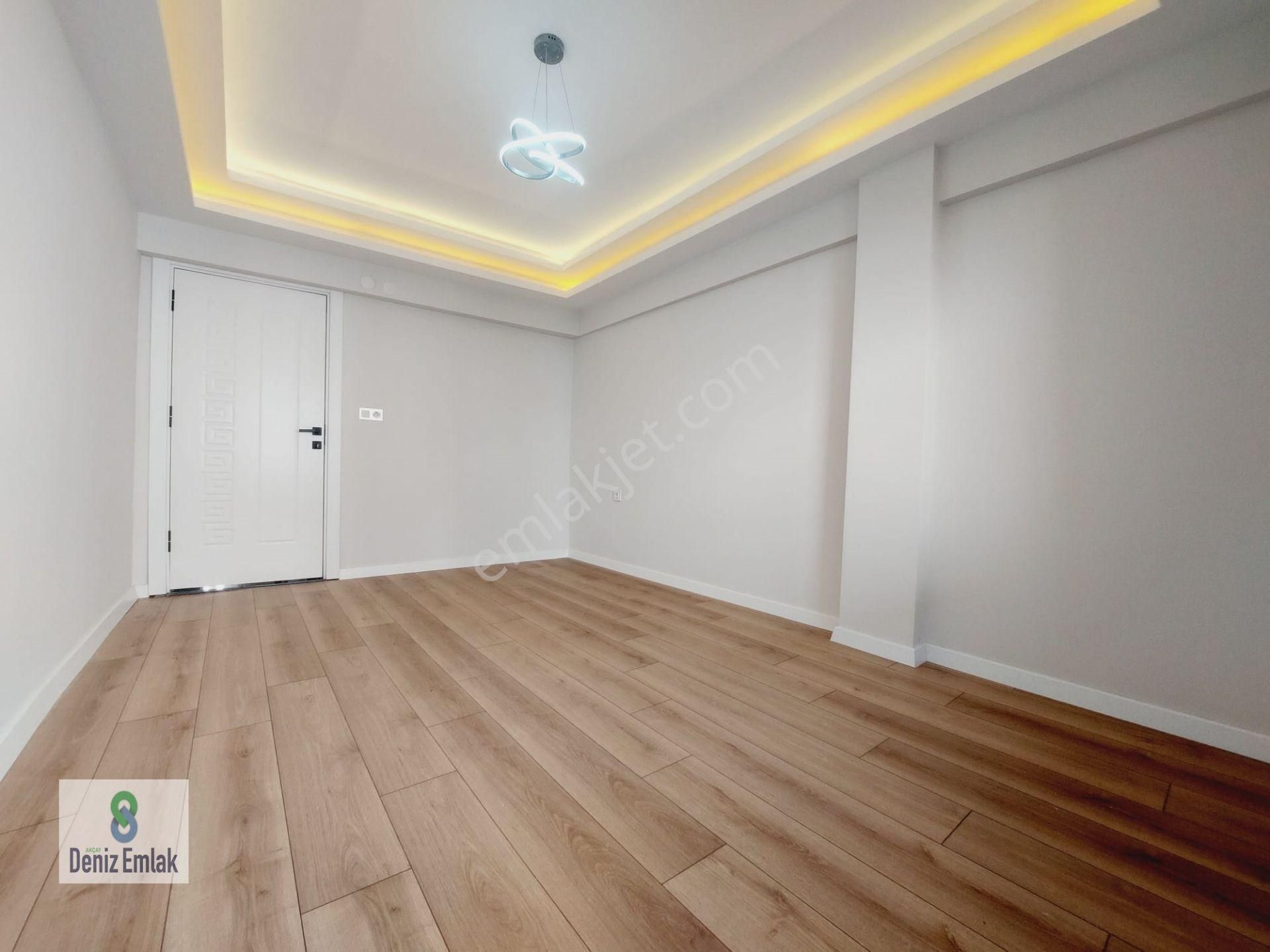 Denizden Akçay Sarıkızda Öncephe Komple Tadilatlı Satılık 2+1 Daire. - Görsel 32