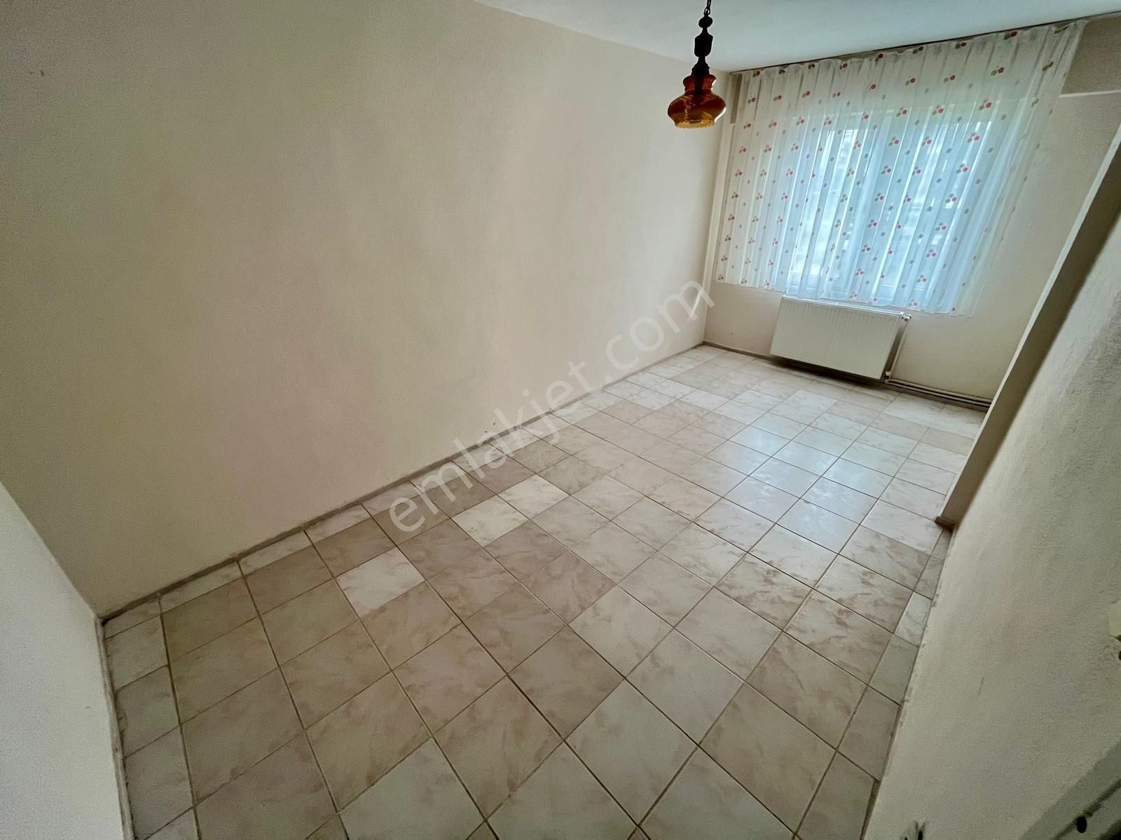 Akçay Sezgin Emlak'tan Arakat Ön Cephe Yüksek Kredili 2+1 Daire - Görsel 28