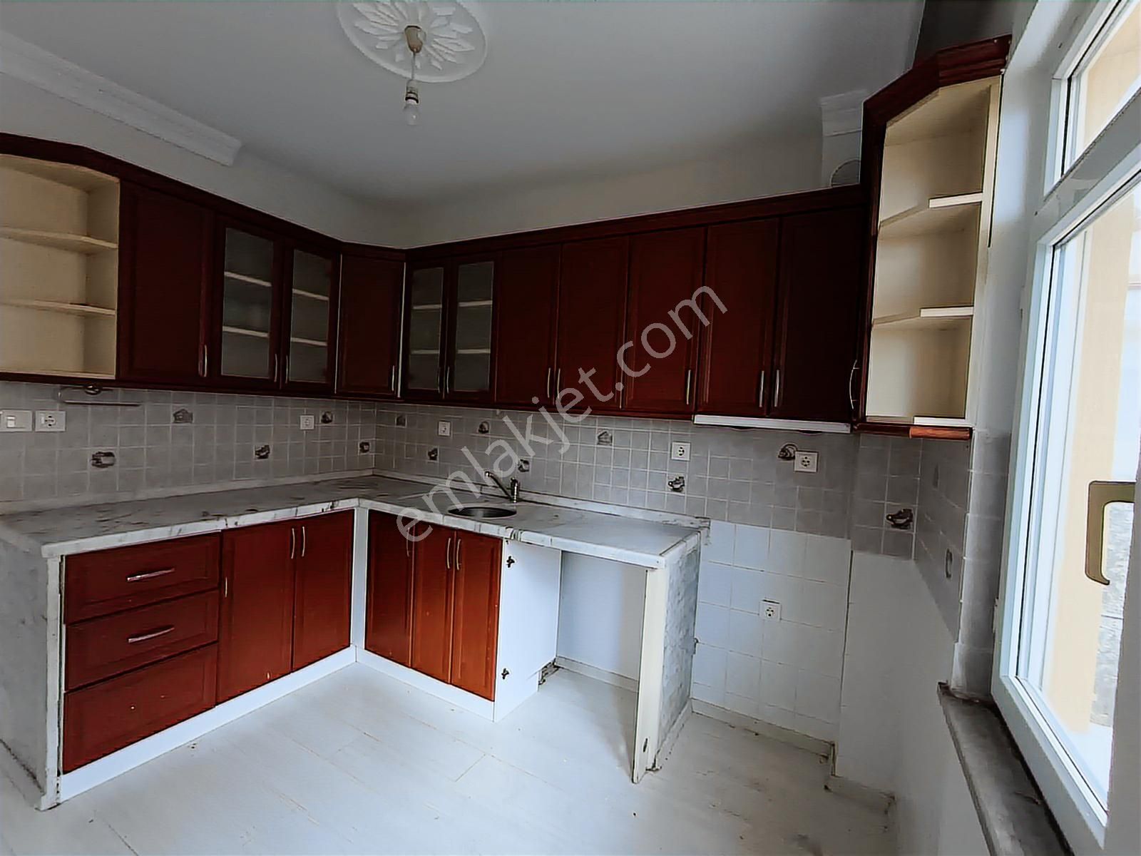 Stoptan Akarca Merkezi Konumda 3+1 Kiralık - Görsel 6