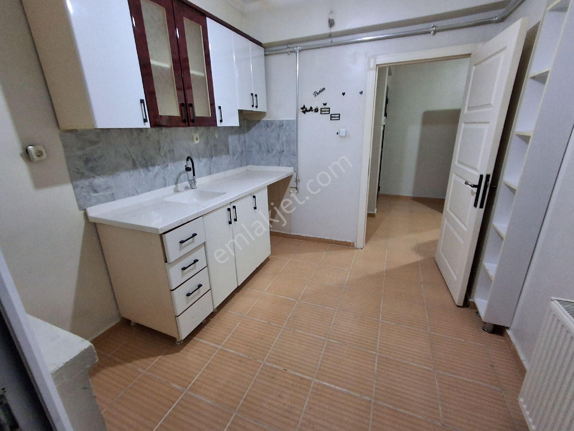 H.gazi Göbekte Cuma Pazar Yanı 2+1 Kot.1 De Isı Yalıtım Montalama Var - Görsel 2