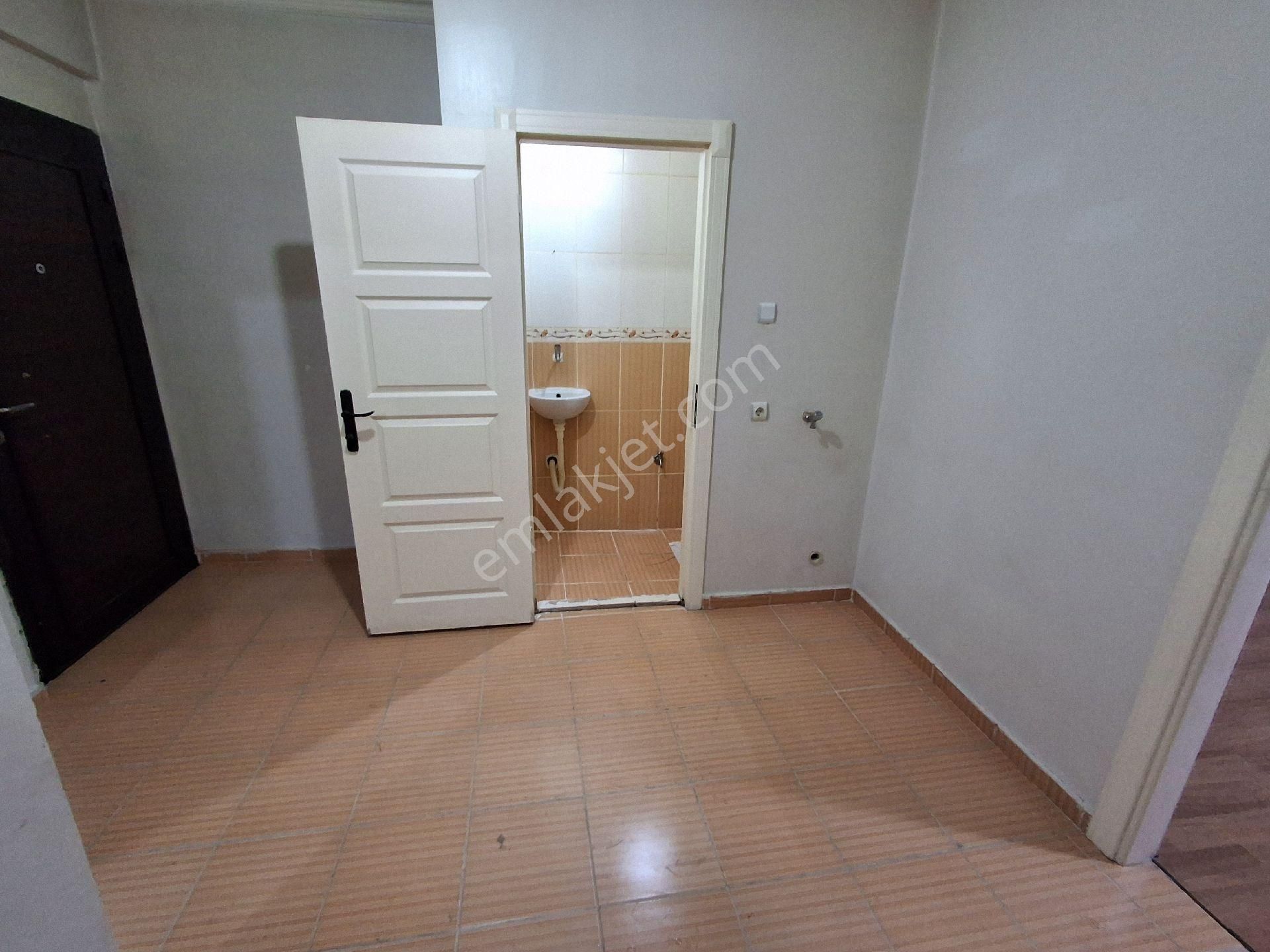 H.gazi Göbekte Cuma Pazar Yanı 2+1 Kot.1 De Isı Yalıtım Montalama Var - Görsel 9