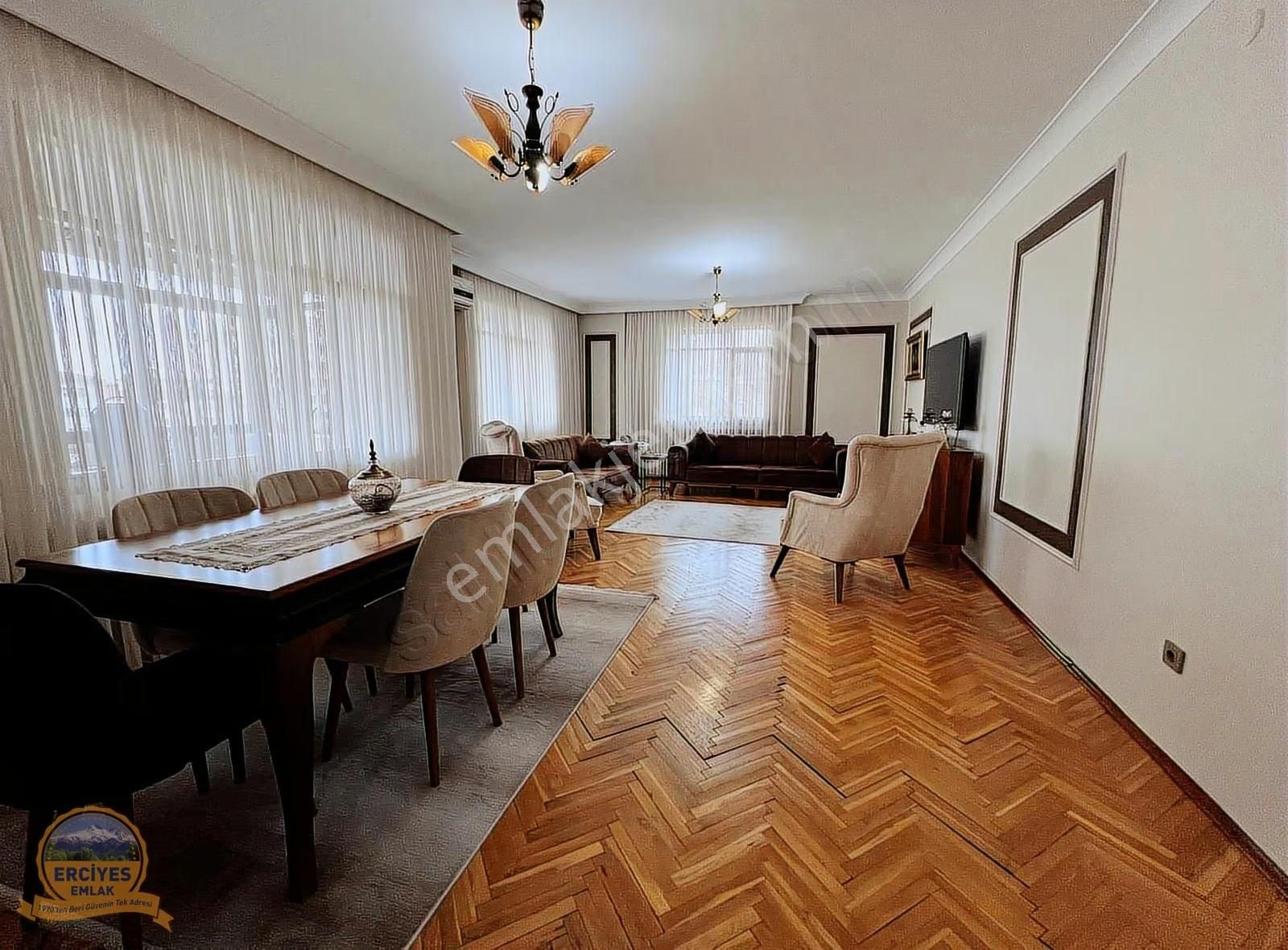 Erciyes'den Erenköy'de Ethemefendi Cad. Yakın Geniş 3+1 Balkonlu - Görsel 21