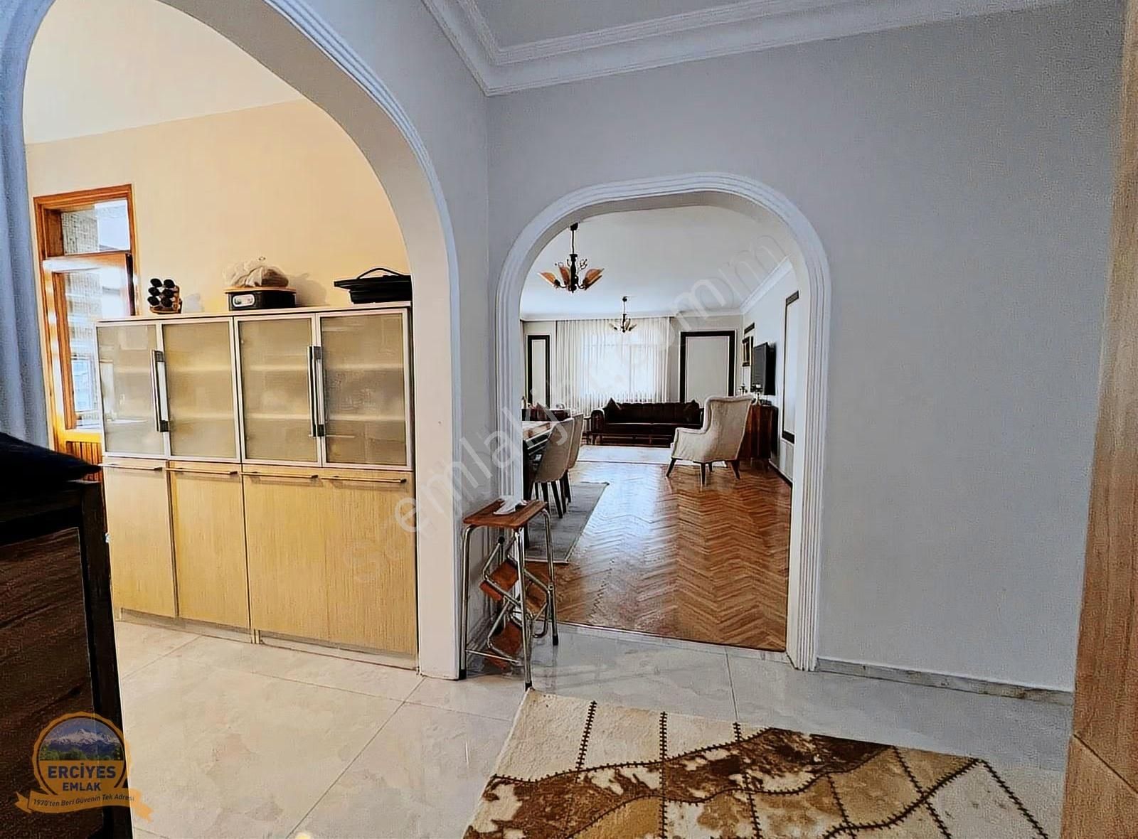 Erciyes'den Erenköy'de Ethemefendi Cad. Yakın Geniş 3+1 Balkonlu - Görsel 17