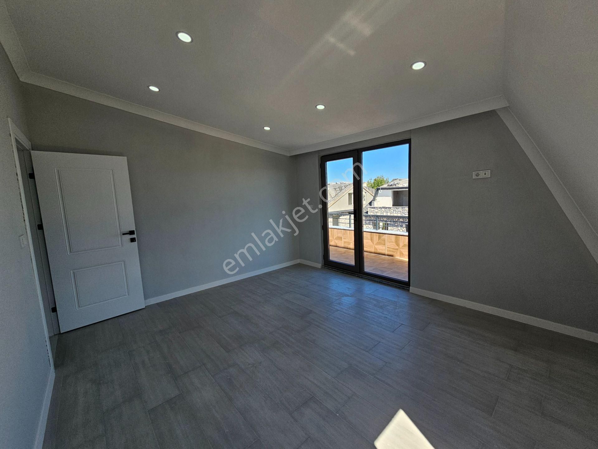 Sakarya Kocaali De 4+1 Müstakil Havuzlu, Geniş Bahçeli Satılık Lüks Villa - Görsel 31