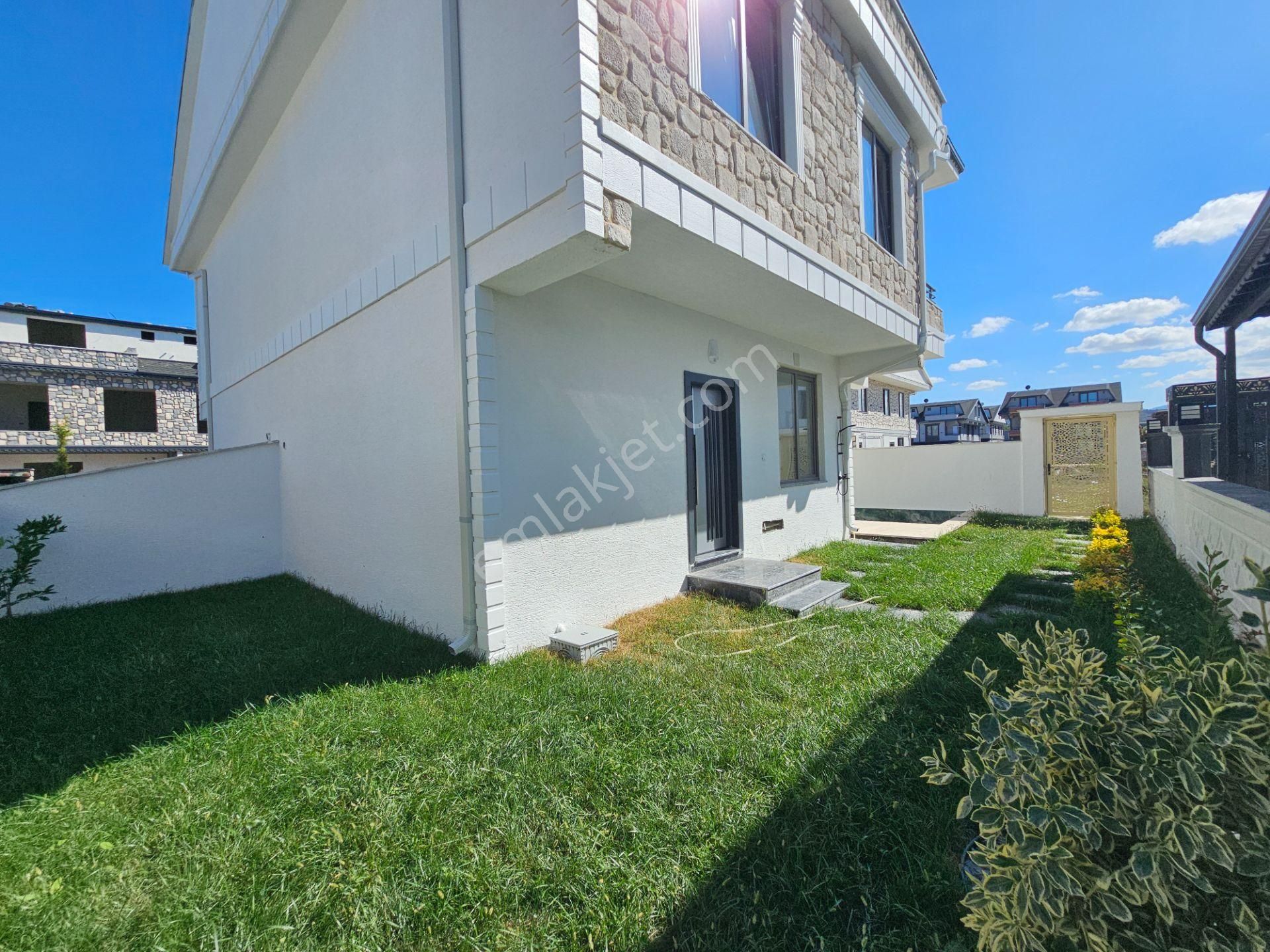 Sakarya Kocaali De 4+1 Müstakil Havuzlu, Geniş Bahçeli Satılık Lüks Villa - Görsel 6