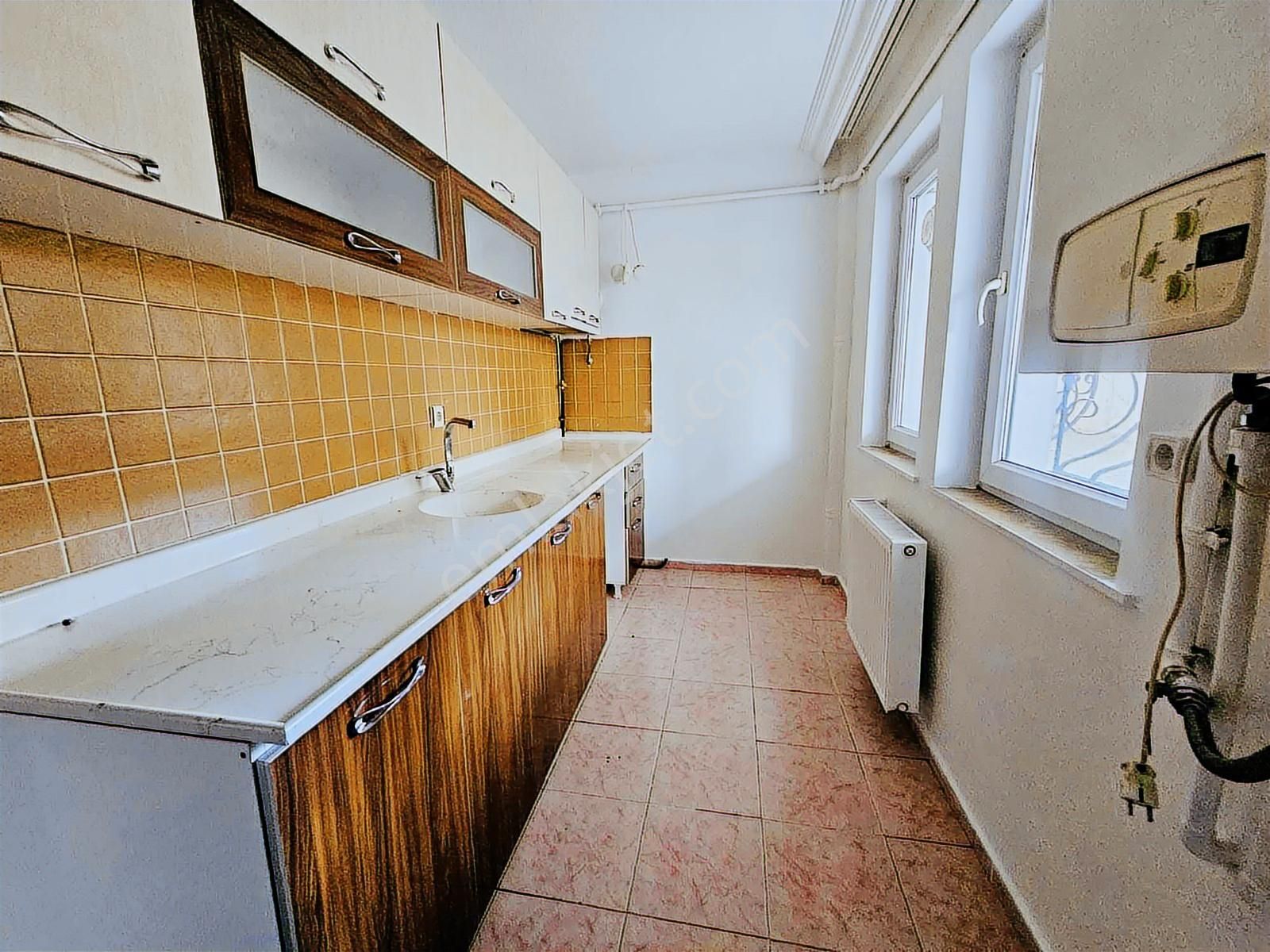 Şentürk Gayrimenkul'den//süper Konumda//kilerli Daire** - Görsel 6