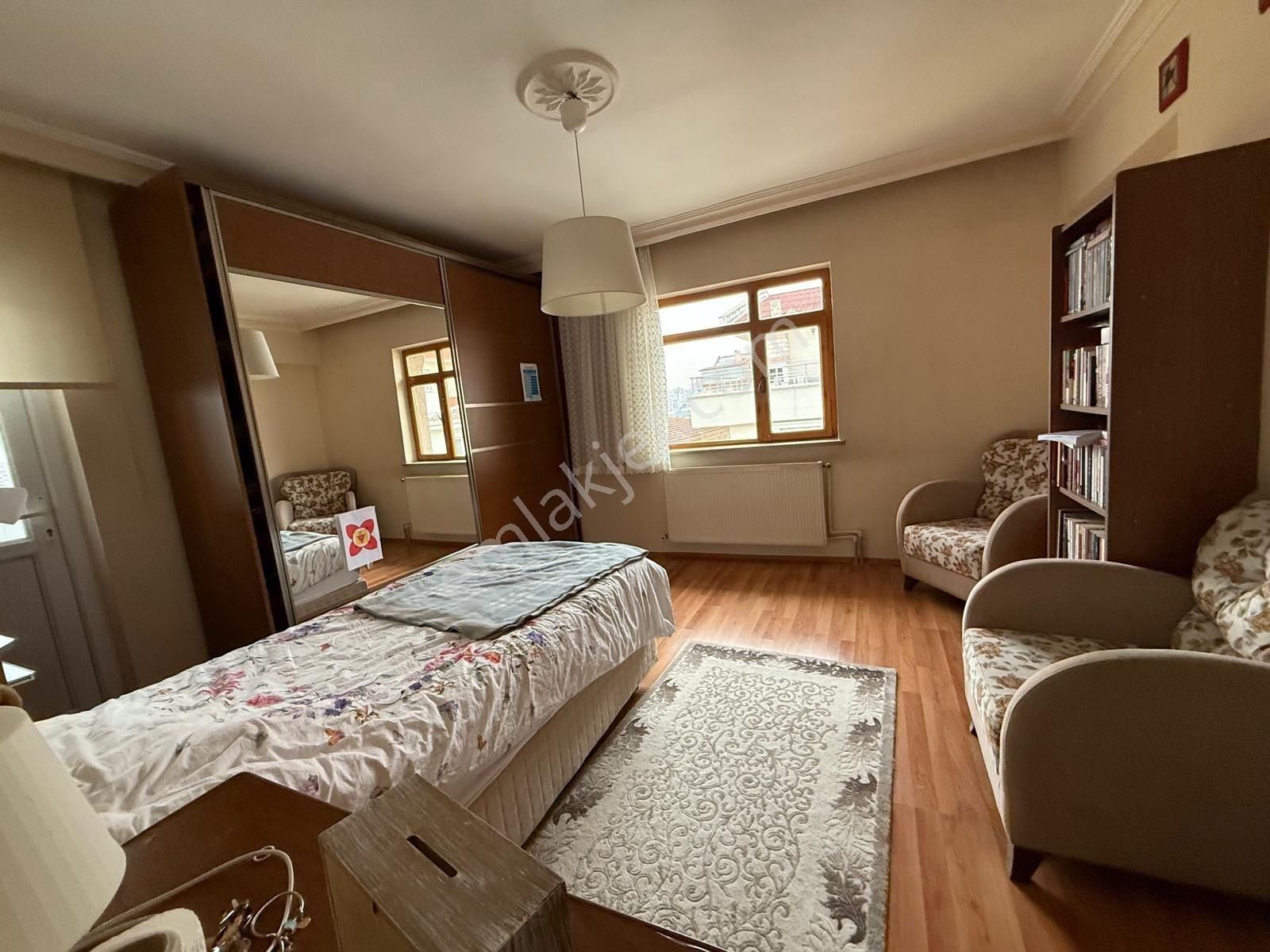 Elvan Mah. 130 M2 Net. Ebeveyn Banyolu Ara Kat Satılık Daire - Görsel 32