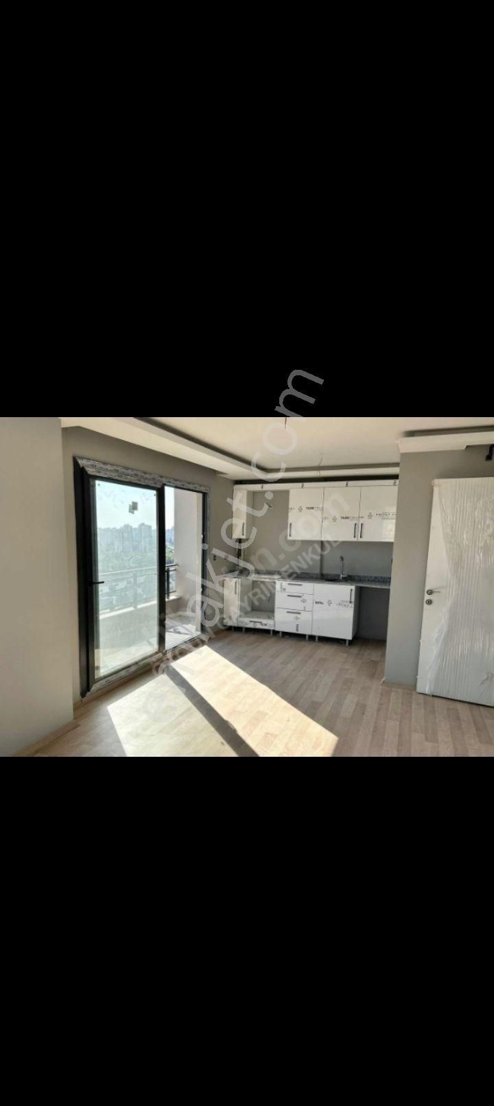 Huzurevleri Mahallesinde İkizler Köprüsü Yürüme Mesafesinde 2+1 Açık Mutfak