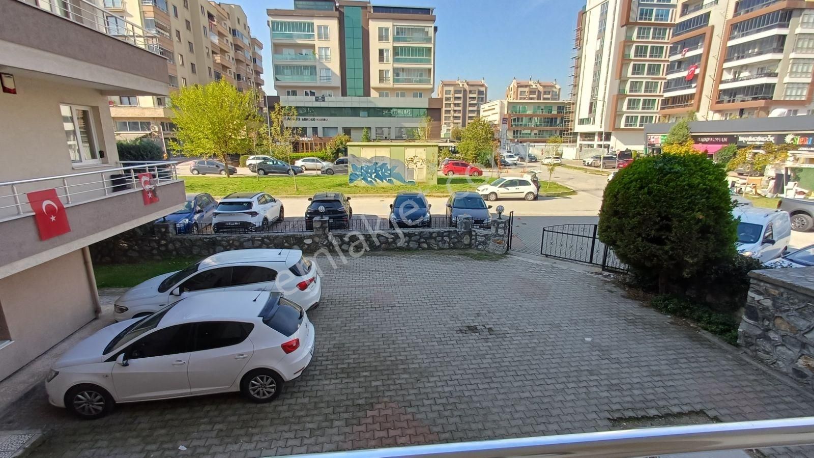 Boyanıyor - Özlüce Bulvarına Yakın Kiralık 3+1 Geniş Daıre - Görsel 23