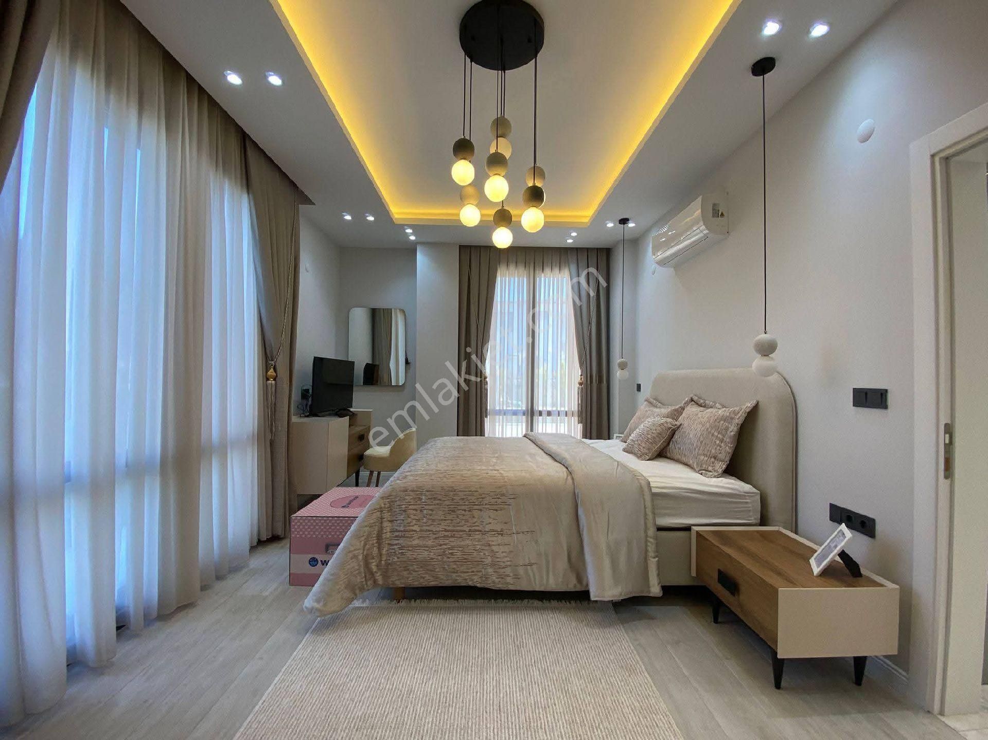 Akbükde Tam Müstakil Full Eşyalı 4+1 Havuzlu Villa - Görsel 24