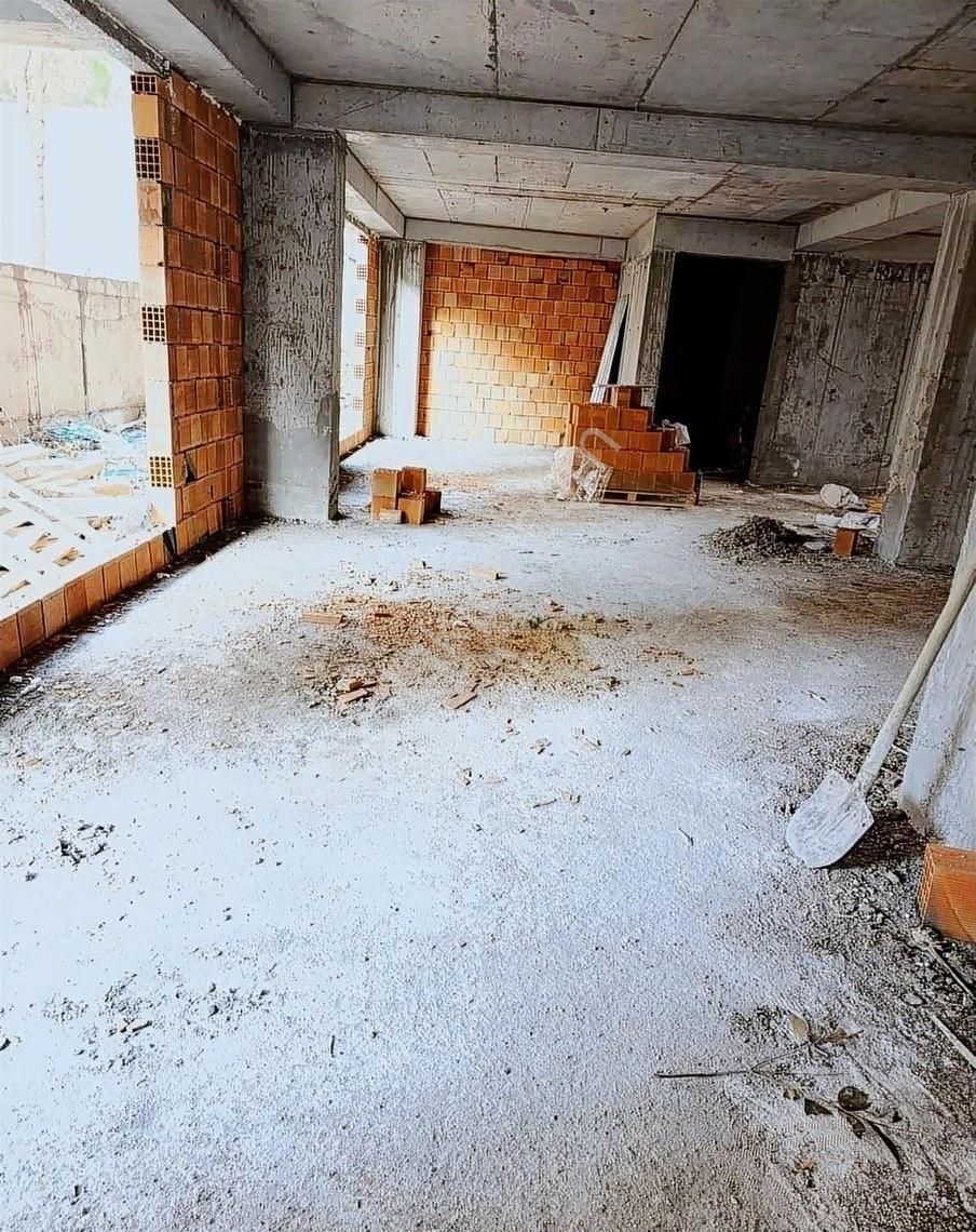 Avcılarda Satılık Daire Nikah Sarayı Na Yakın 2+1 Bahçe Kat - Görsel 8