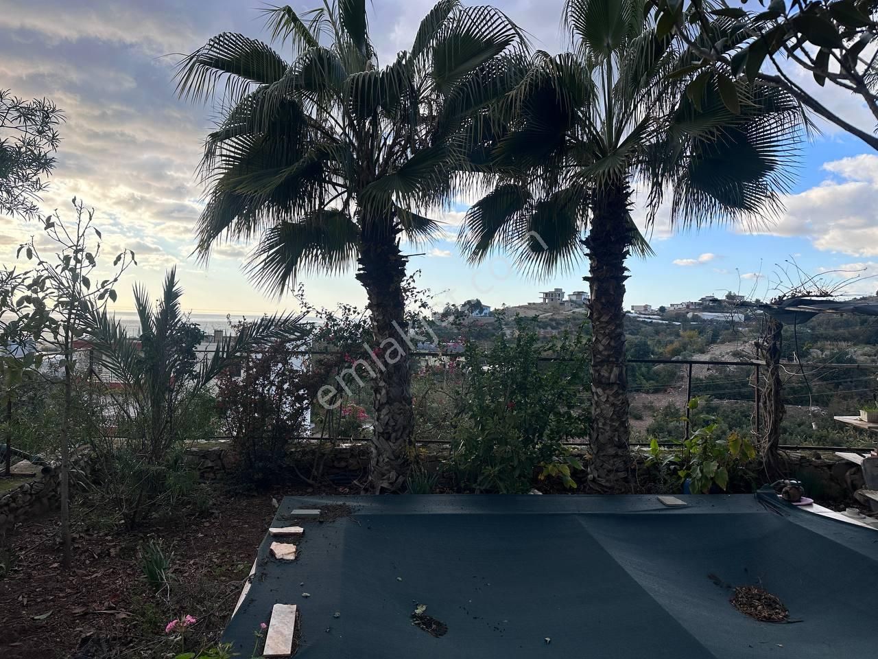 Yeşilöz'de 850 M2 Bahçeli Müstakil 3 Katlı Ev-deniz Manzaralı - Görsel 16