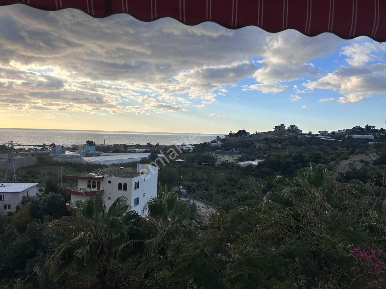 Yeşilöz'de 850 M2 Bahçeli Müstakil 3 Katlı Ev-deniz Manzaralı - Görsel 5