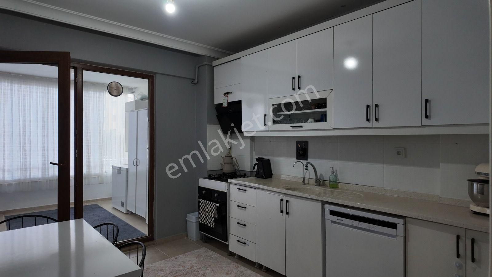 75. Yılda Cadde Cepheli | Geniş 3+1 Satılık - Görsel 5