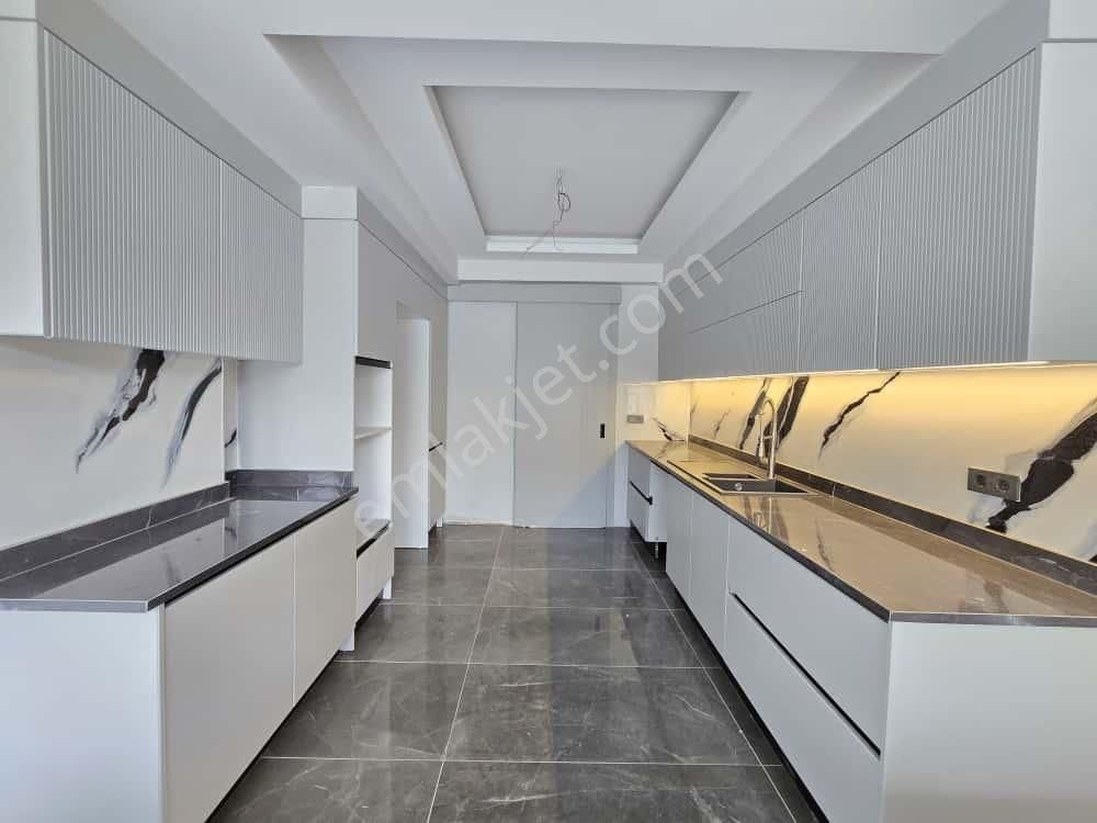 Becen' De Satılık 7+1 Sıfır Villa - Görsel 2