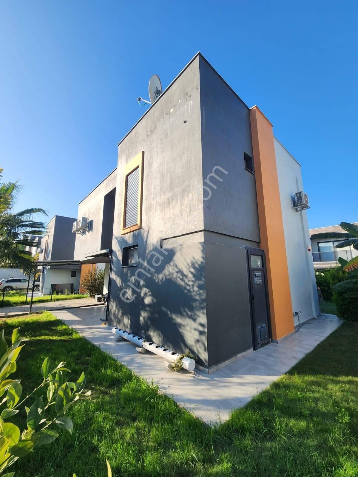 Sahil Siteleri Denize Yakın Tek Müstakil Villa 3+1 - Görsel 2