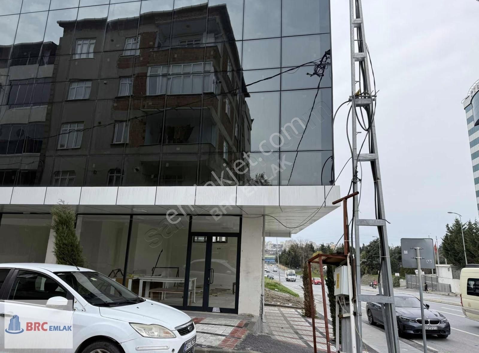 Bağcılar Mahmutbey Ordu Caddesin Komple Sıfır Kiralık Köşe Bina - Görsel 8