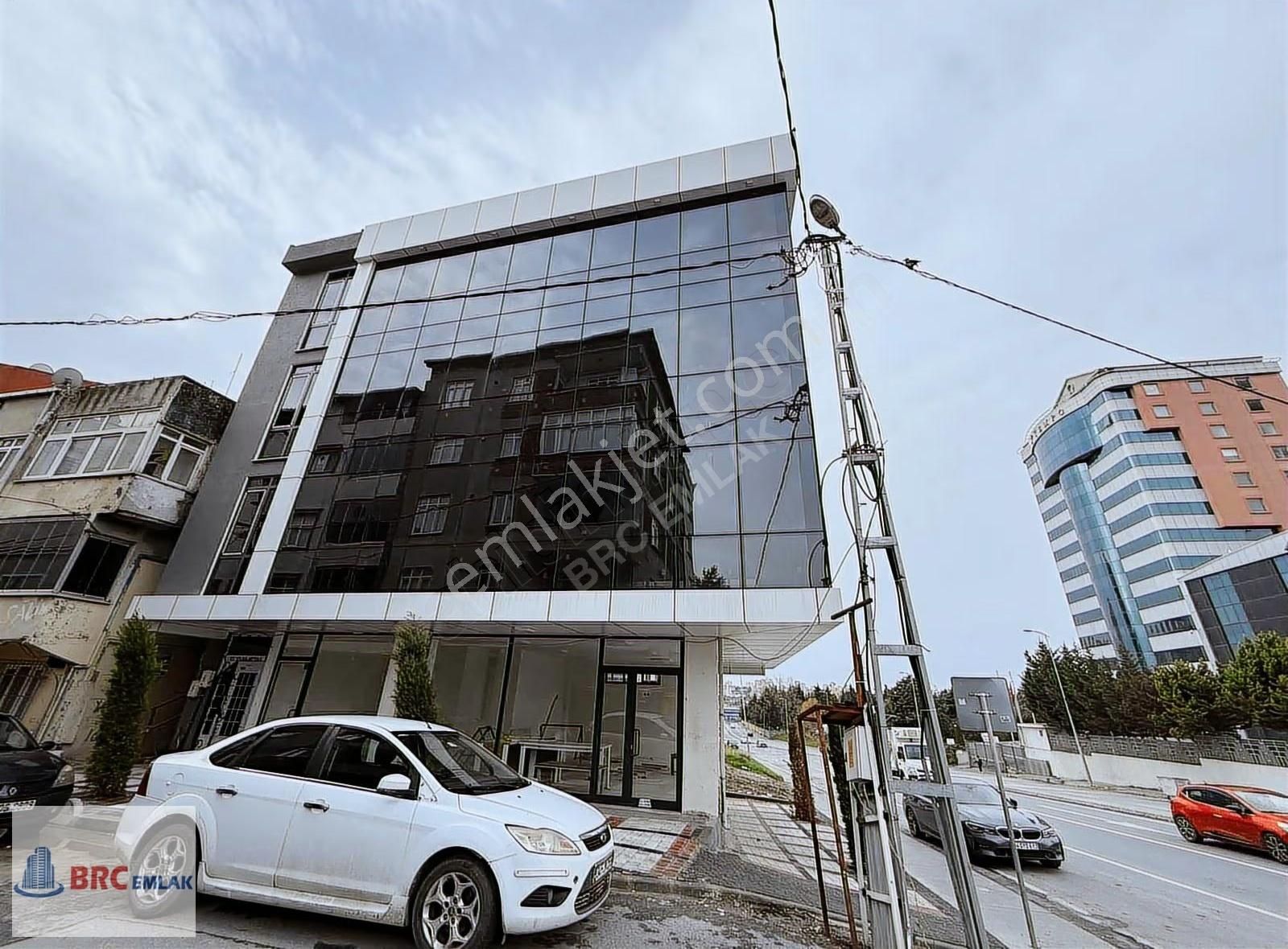 Bağcılar Mahmutbey Ordu Caddesin Komple Sıfır Kiralık Köşe Bina - Görsel 22