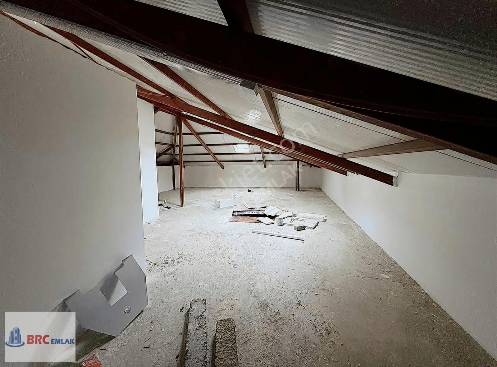 Bağcılar Mahmutbey Ordu Caddesin Komple Sıfır Kiralık Köşe Bina - Görsel 35