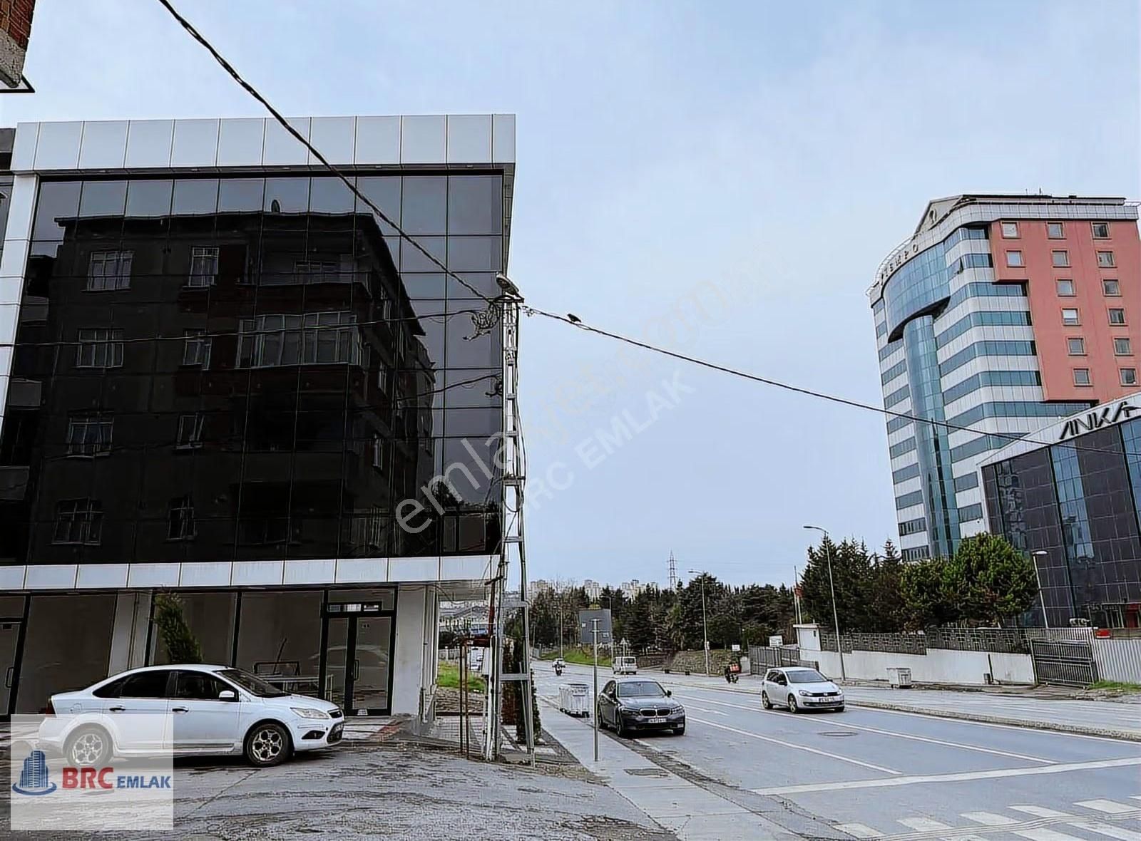 Bağcılar Mahmutbey Ordu Caddesin Komple Sıfır Kiralık Köşe Bina - Görsel 20