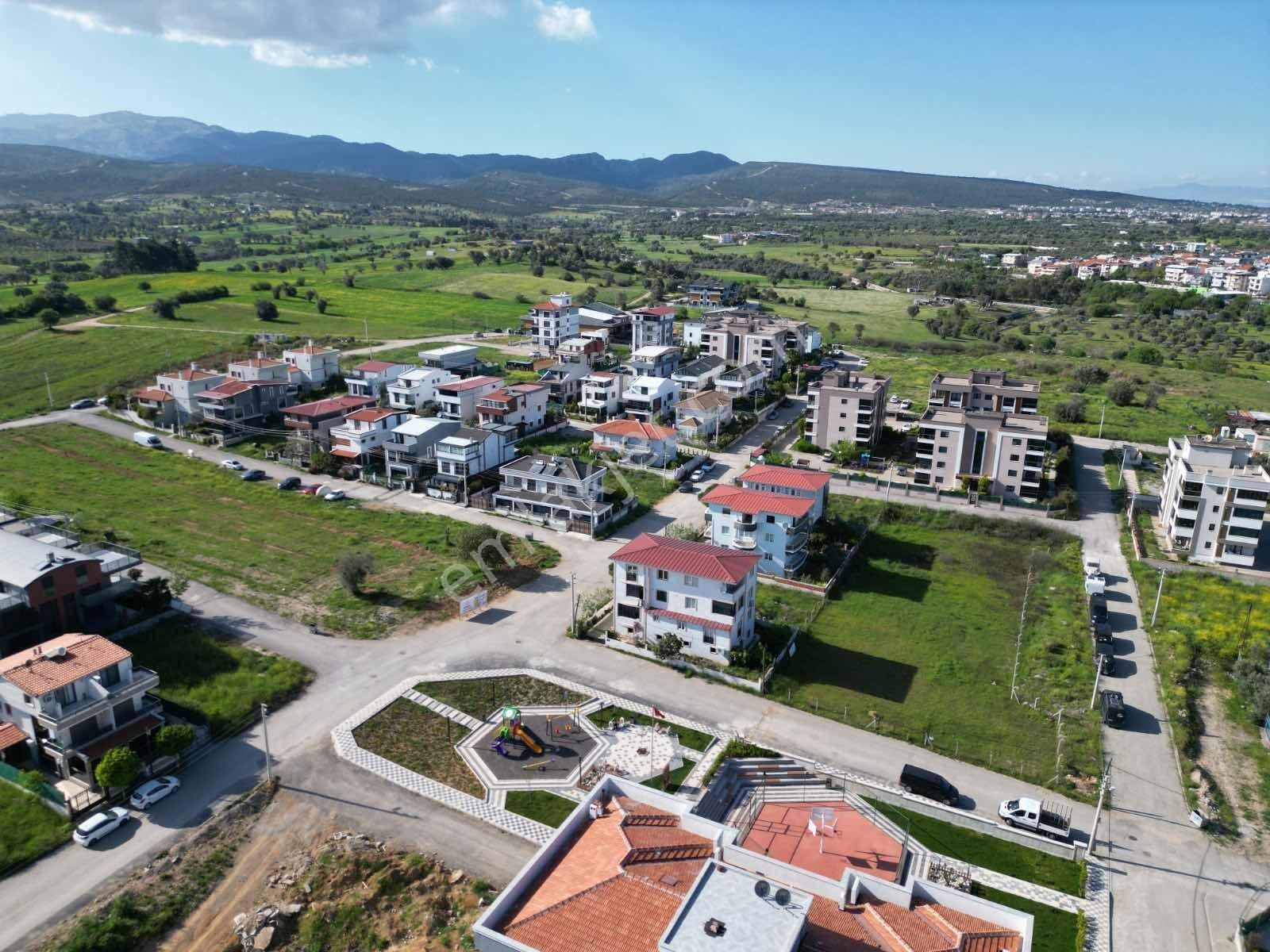 Qzen Gayrimenkulden Süper Konumlu Villa Arsası
