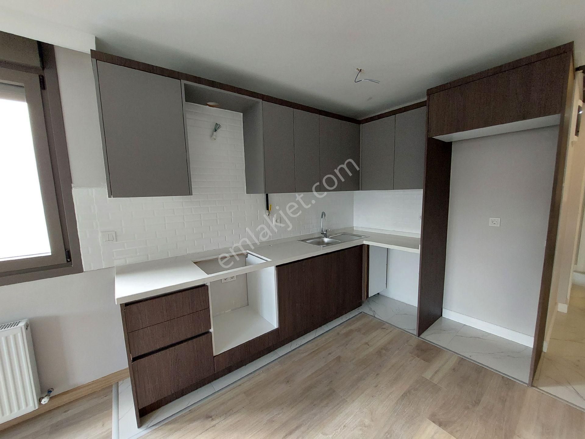 Maltepe Küçükyalı 'da Böyle Konum Ve Kalitede 2+1 Yok - Görsel 14