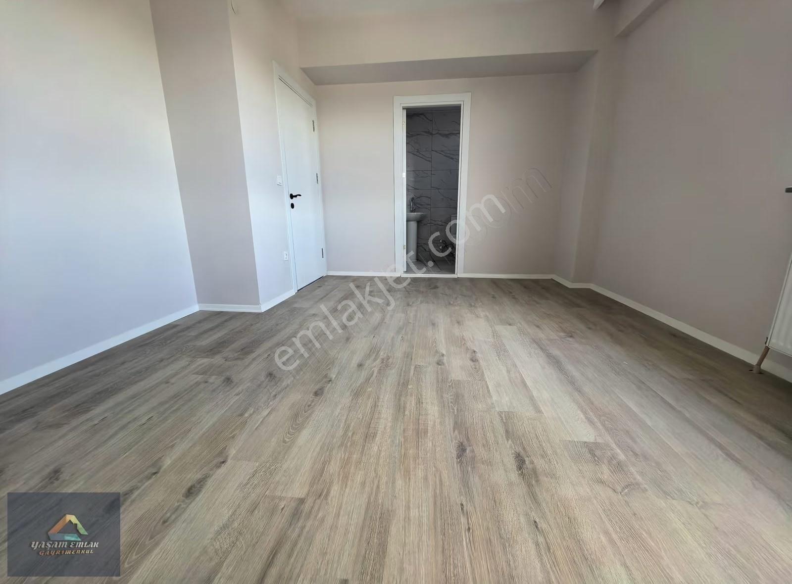 Yaşam'dan Akşemsettin Mahallesinde Geniş 2+1 Satılık Daire - Görsel 2