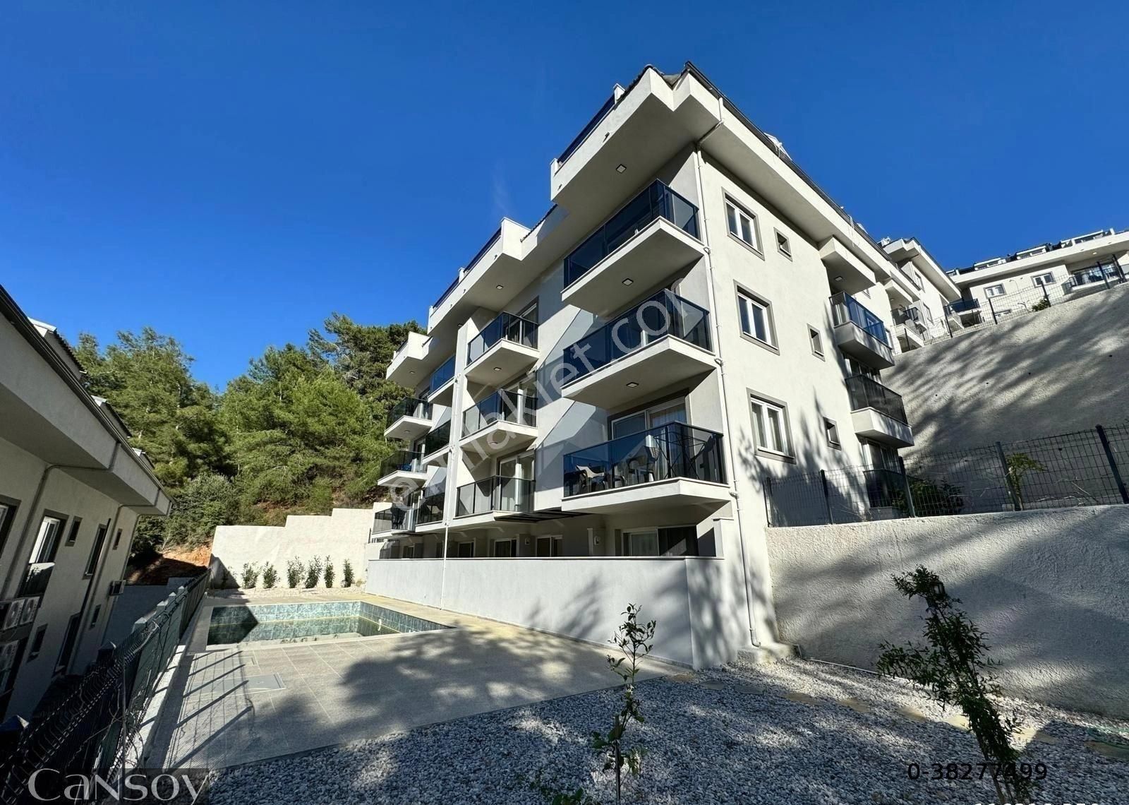 Fethiye Keloğlu Mevkinde Satılık Havuzlu 1+1 Eşyalı Daire