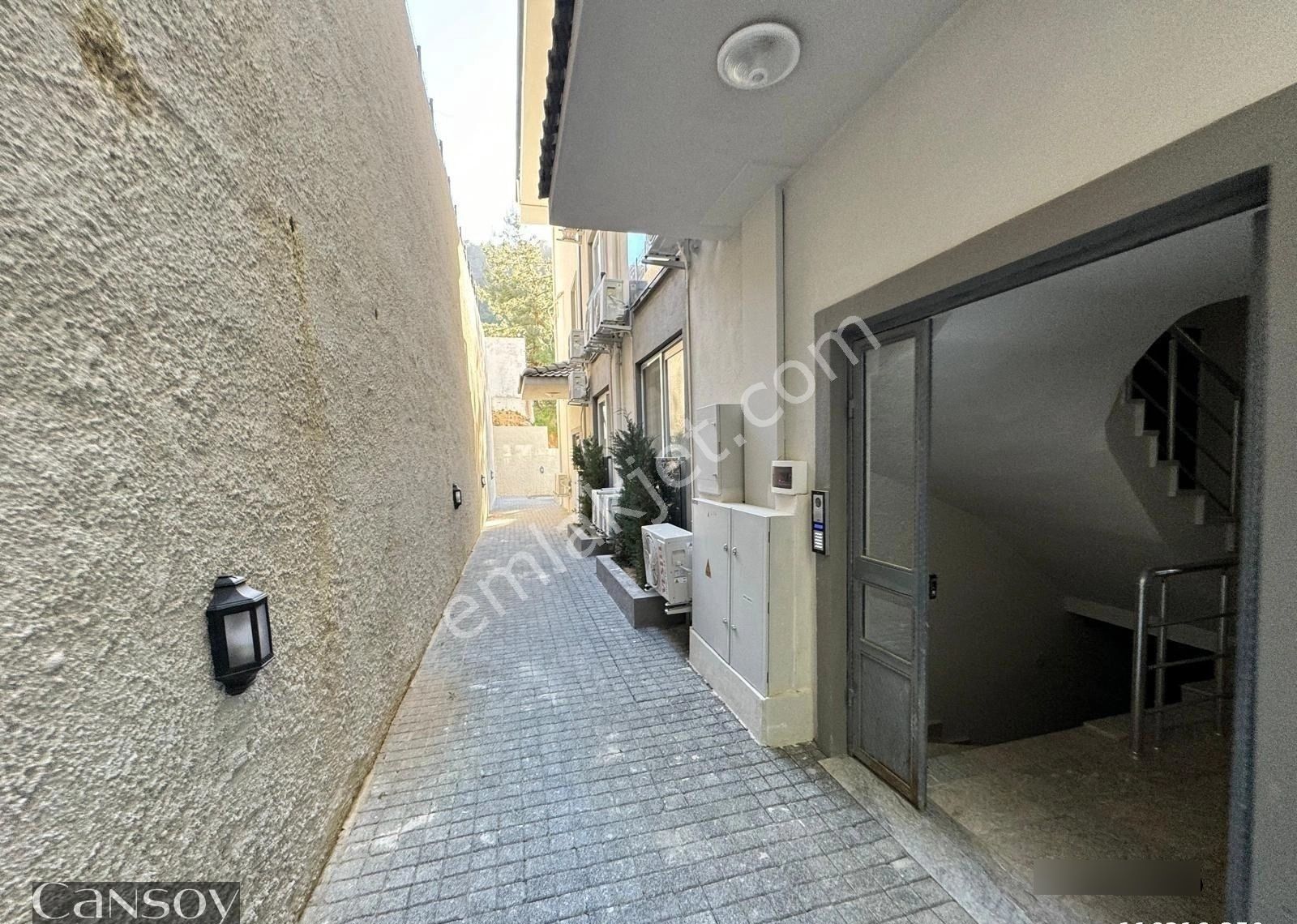 Fethiye Keloğlu Mevkinde Satılık Havuzlu 1+1 Eşyalı Daire - Görsel 2