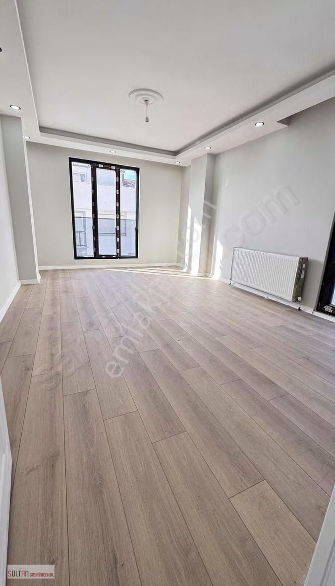 Sultan Gayrimenkulden Bağlarbaşı Okuluna Ykn 3+1 Orta Kat - Görsel 8