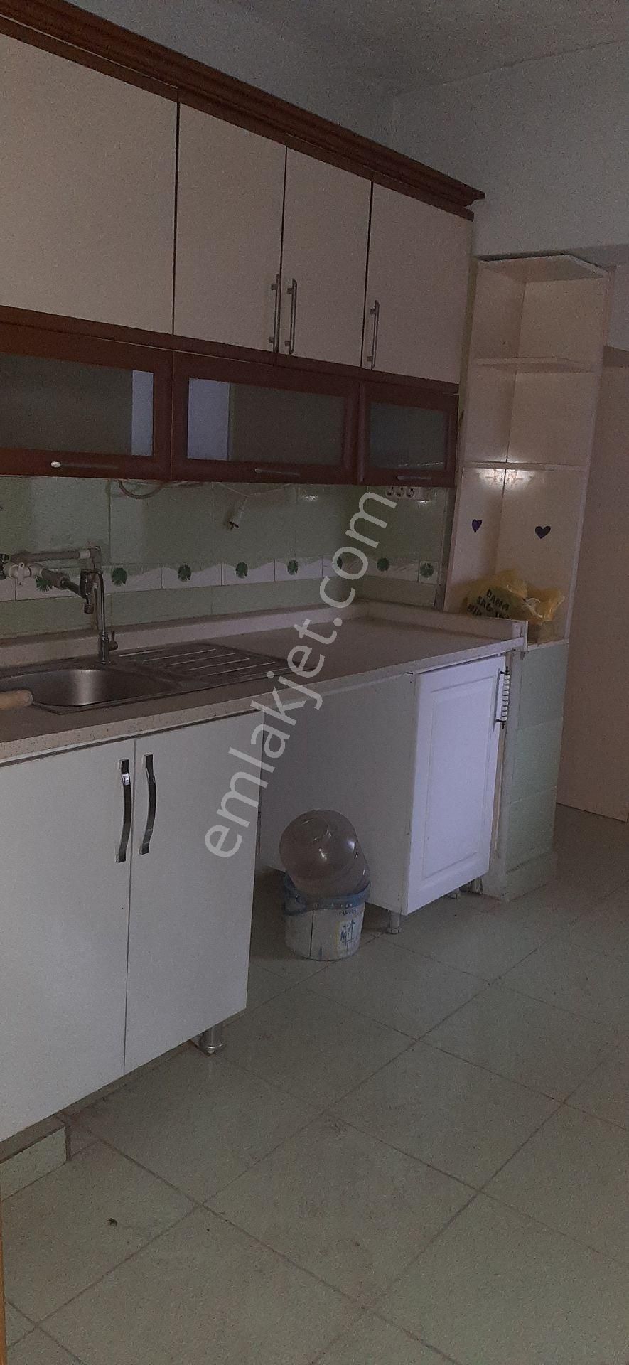 Karabaglar Selvili Mahalleside Kiralık 2+1 Daire - Görsel 10