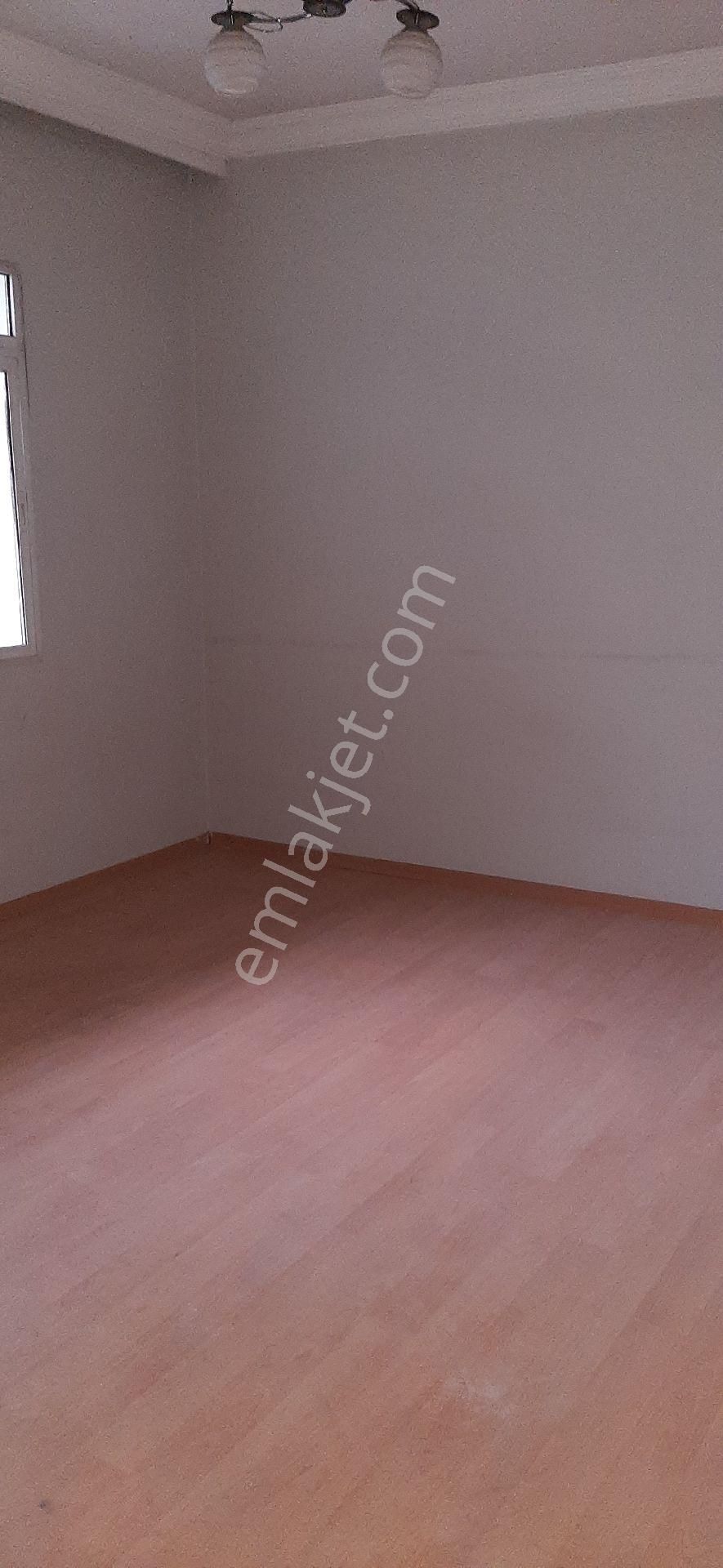 Karabaglar Selvili Mahalleside Kiralık 2+1 Daire - Görsel 7