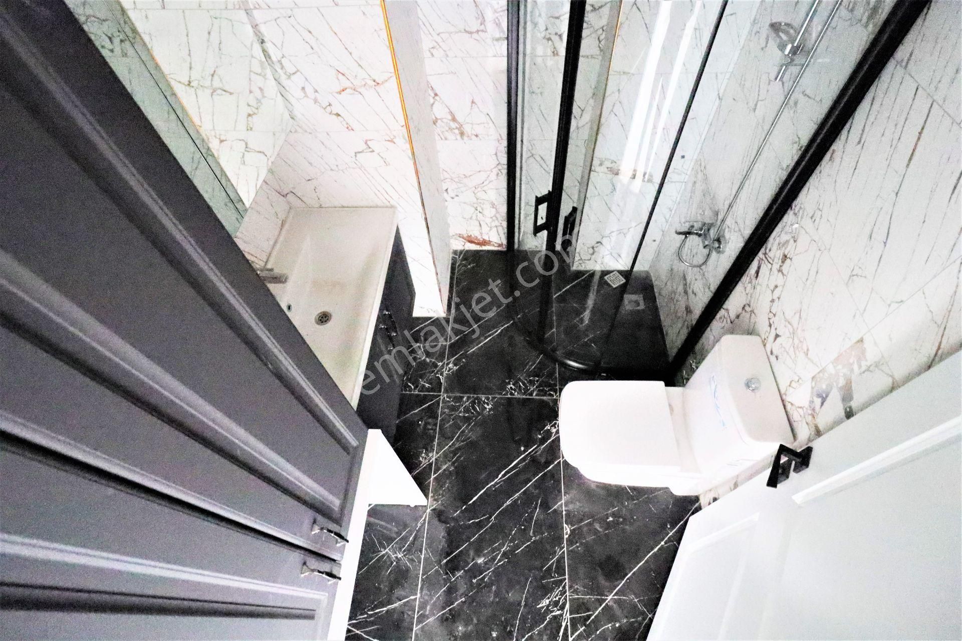 Aygül'den Akçay'da Sıfır Ön Cephe Ara Kat Doğalgazlı Asansörlü Kapalı Otoparklı 1+1 Satılık Daireler - Görsel 23