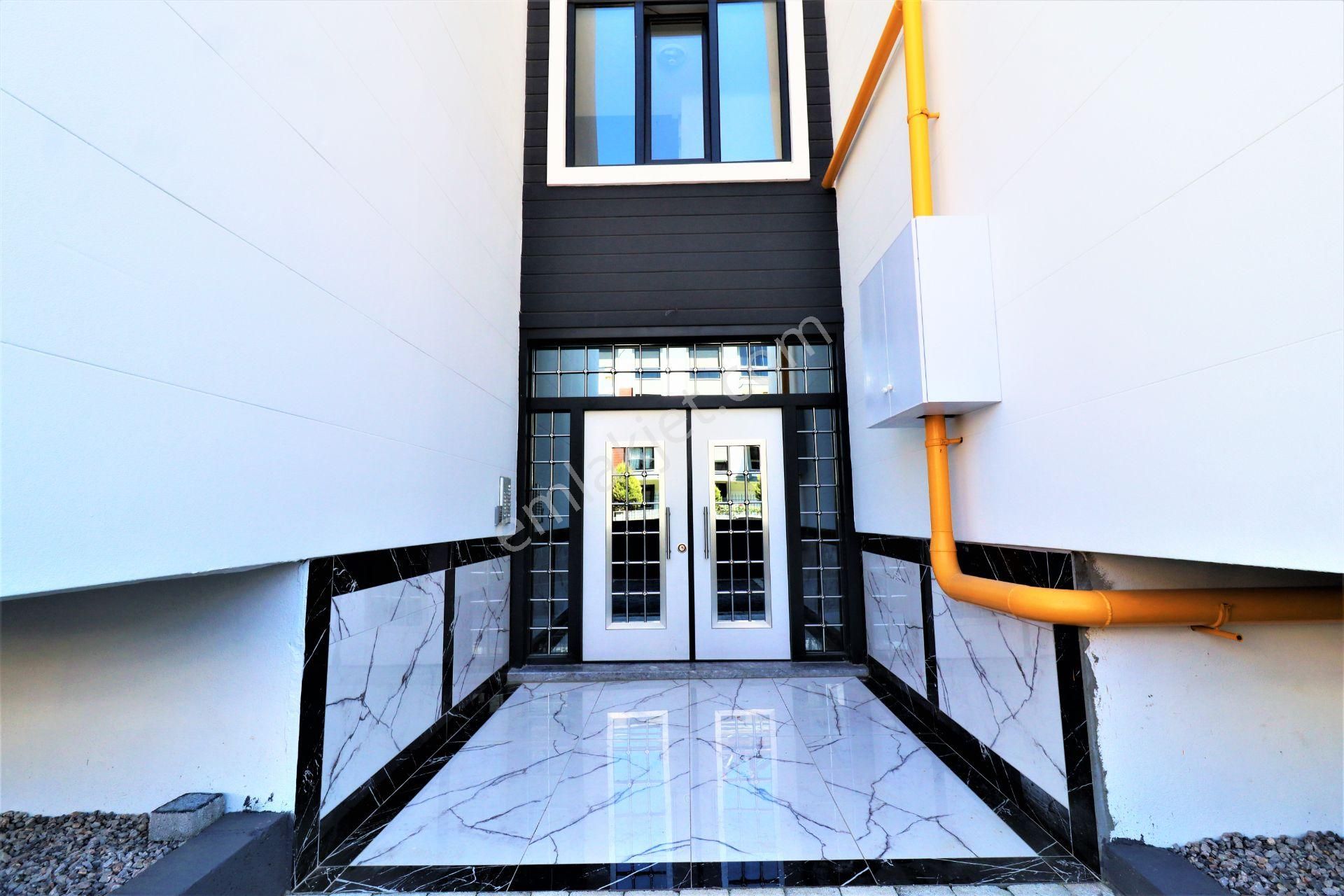 Aygül'den Akçay'da Sıfır Ön Cephe Ara Kat Doğalgazlı Asansörlü Kapalı Otoparklı 1+1 Satılık Daireler - Görsel 34
