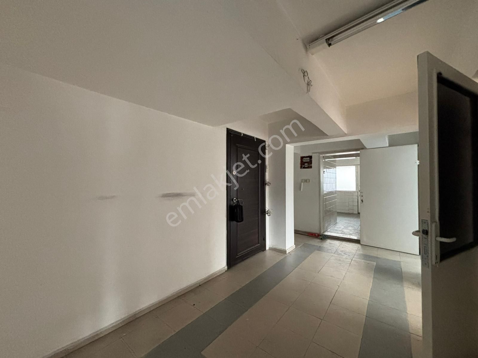 Alsancak Mahmut Essat Bozkurta 2+1 135m2 6.kat Satılık Daire! - Görsel 11